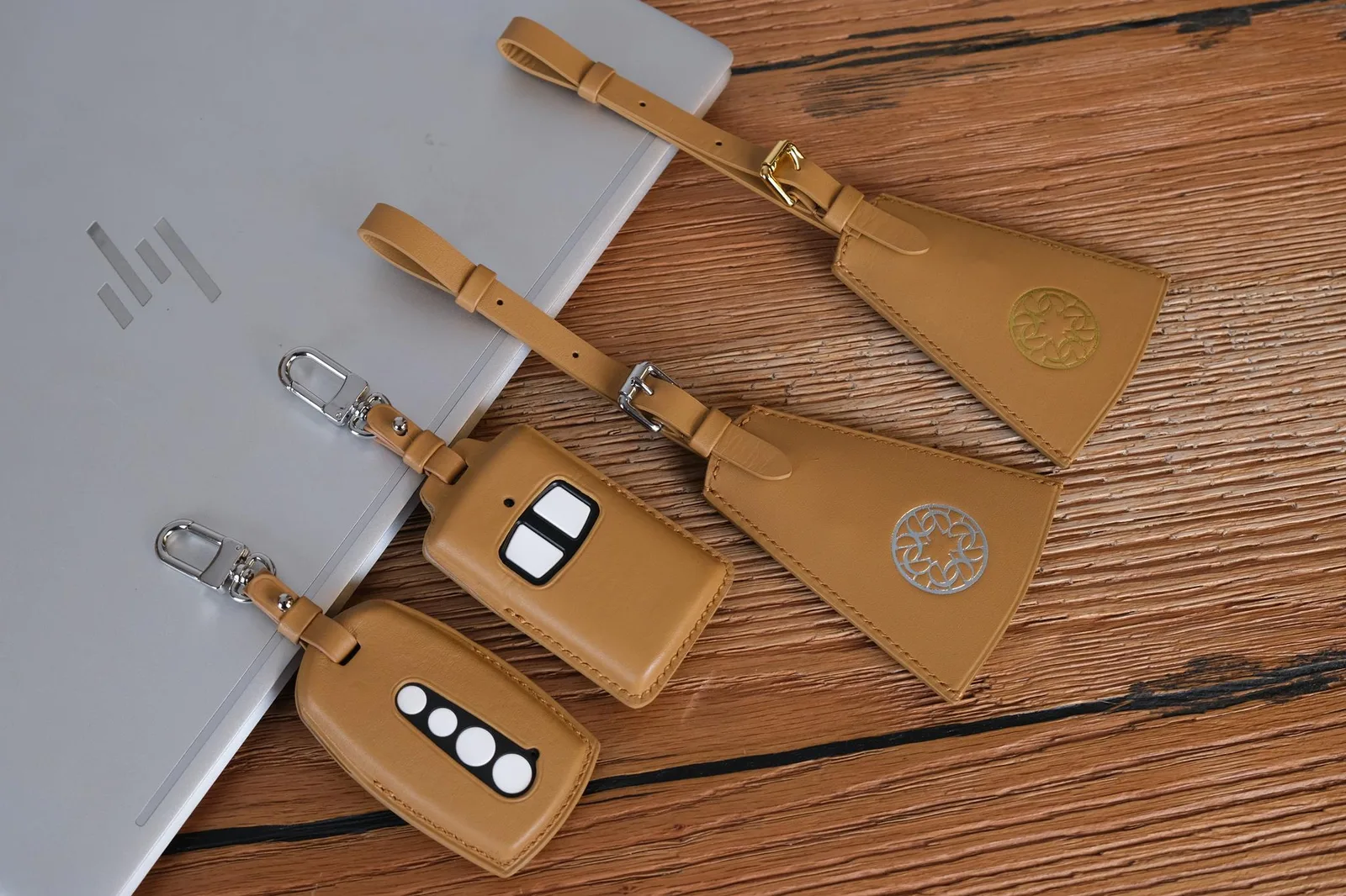 Tổng hợp các dấu Stamp By Koi Leather - Dấu ấn cá nhân trên da - Hình 89