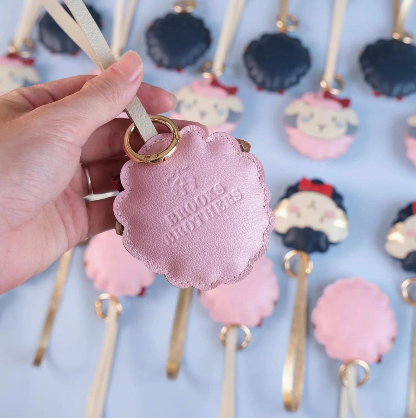 Sản Xuất Charm Da Theo Yêu Cầu – Phụ Kiện Túi Xách
