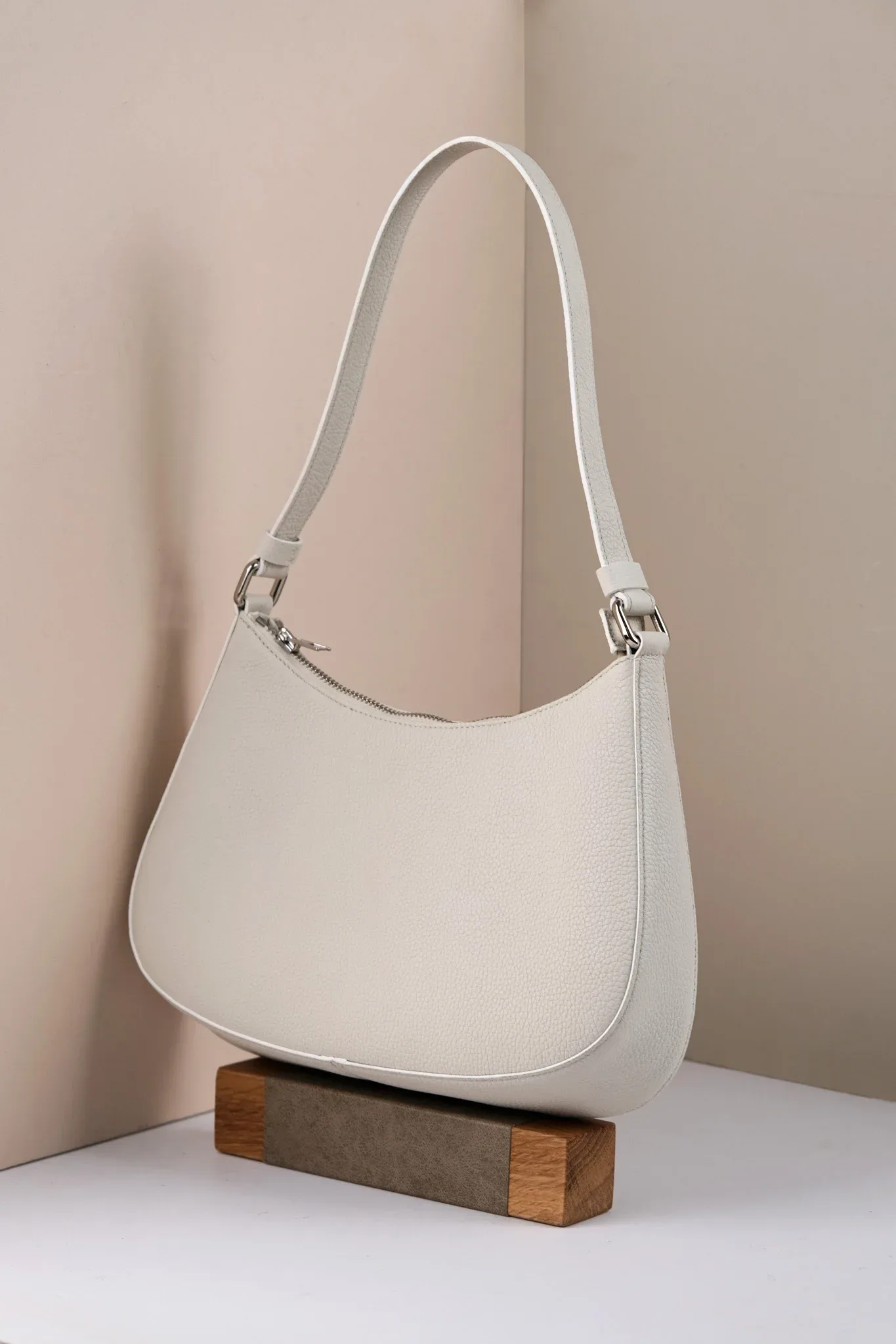 Ảnh Studio Túi Cleo - Koi Leather