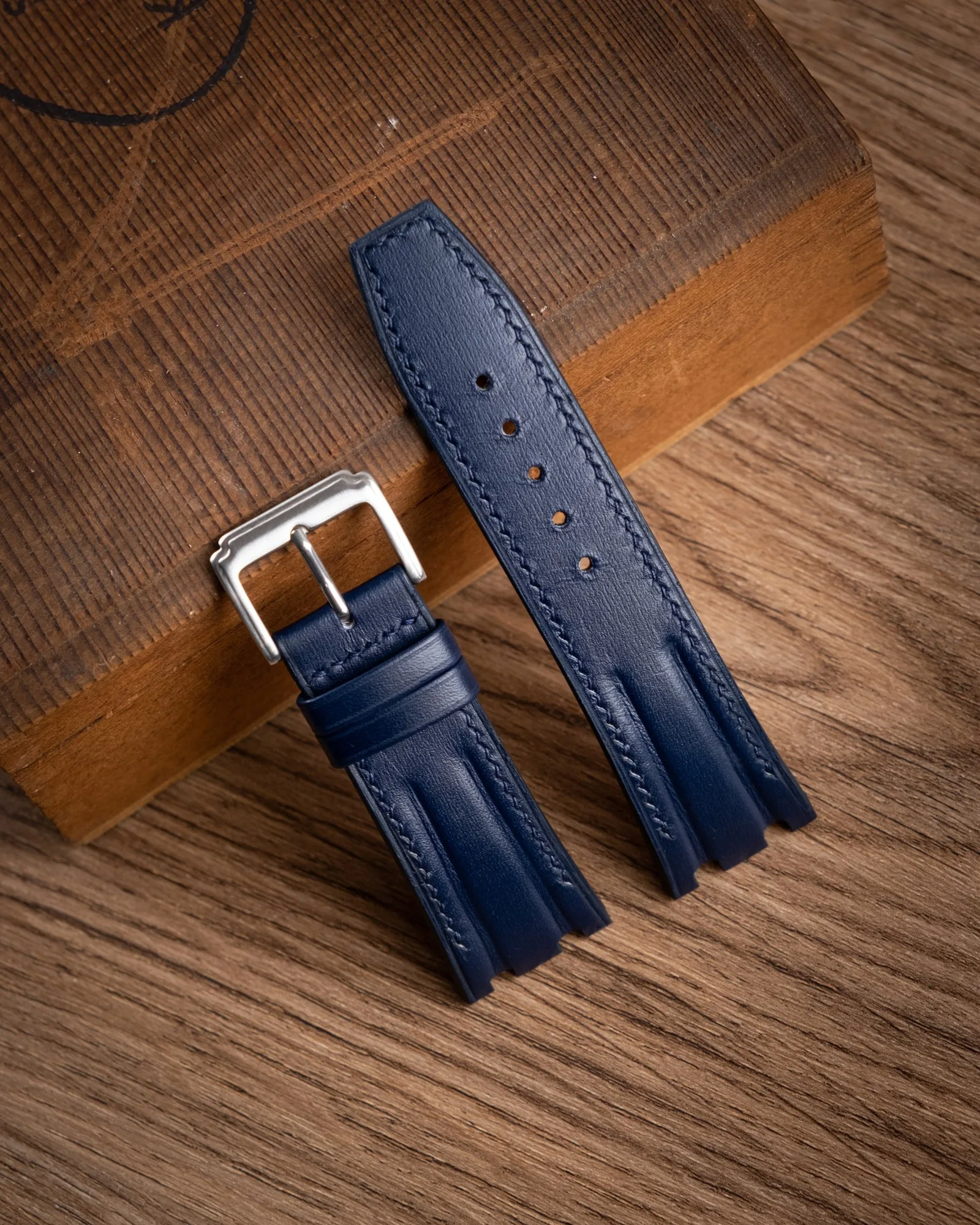 Ảnh Studio Dây đồng hồ da Epsom xanh navy cho Audemars Piguet - Koi Leather