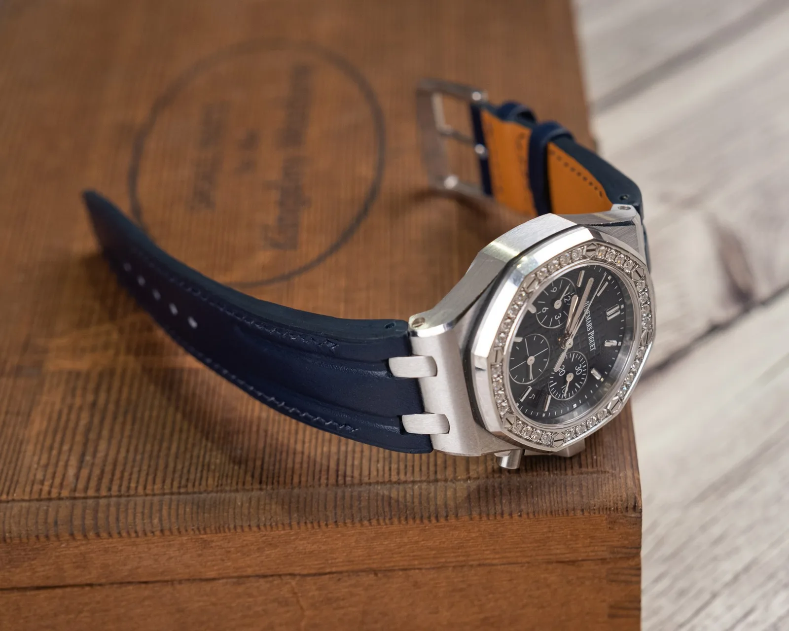 Ảnh Studio Dây đồng hồ da Epsom xanh navy cho Audemars Piguet - Koi Leather