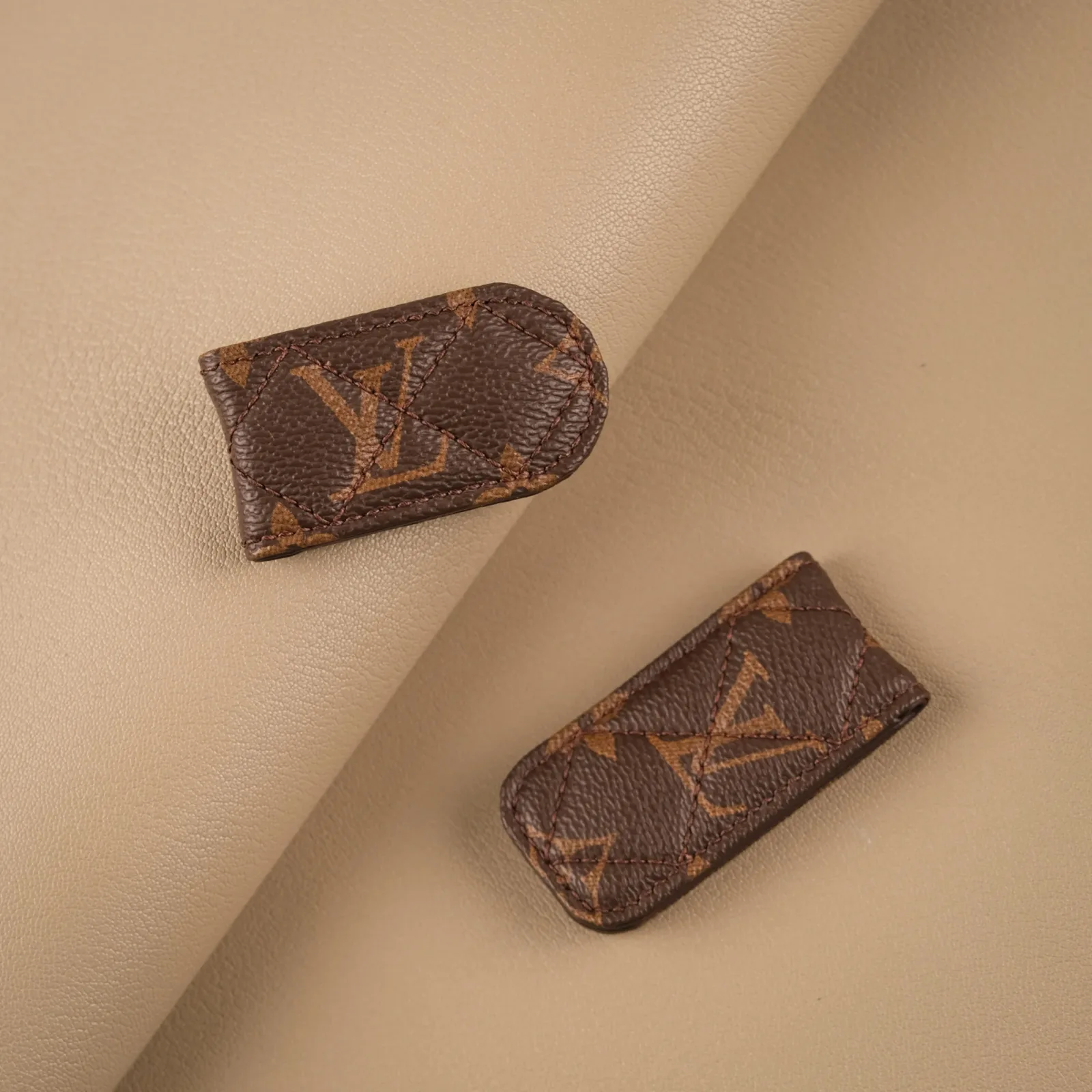 Ảnh Studio Money Clip - Koi Leather