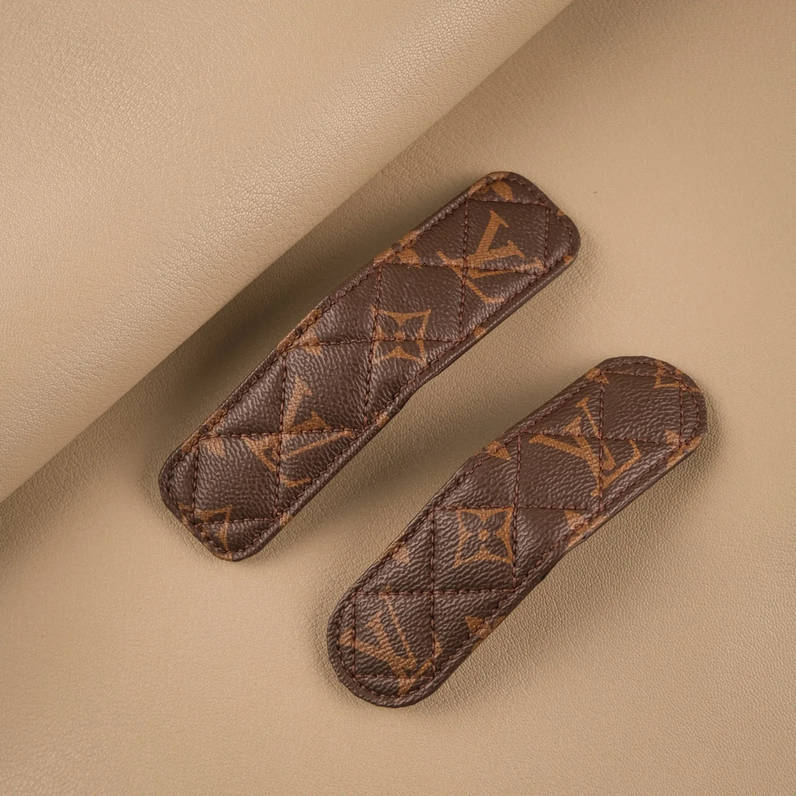 Ảnh Studio Money Clip - Koi Leather