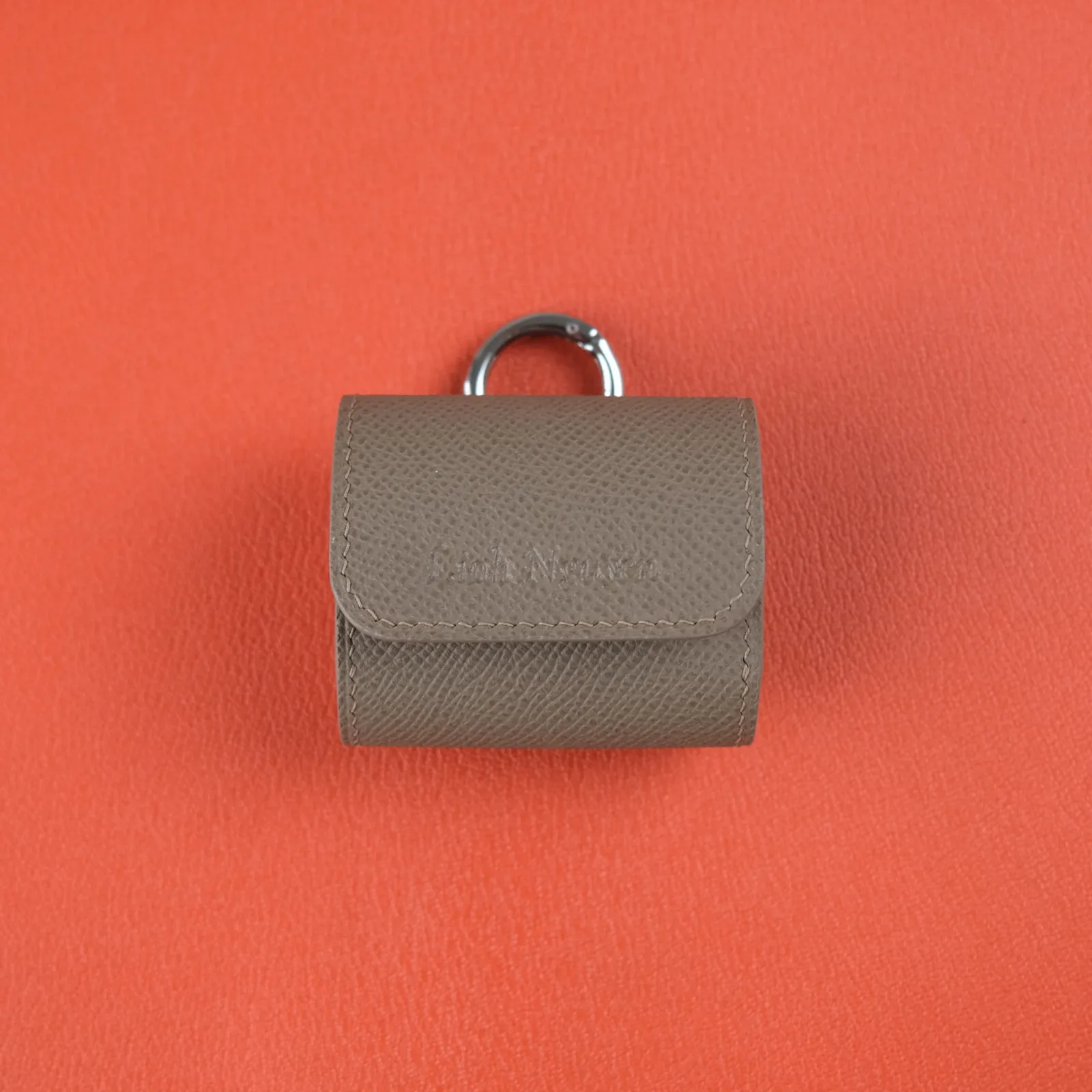 Ảnh Studio Bao đựng tai nghe B&O - Koi Leather