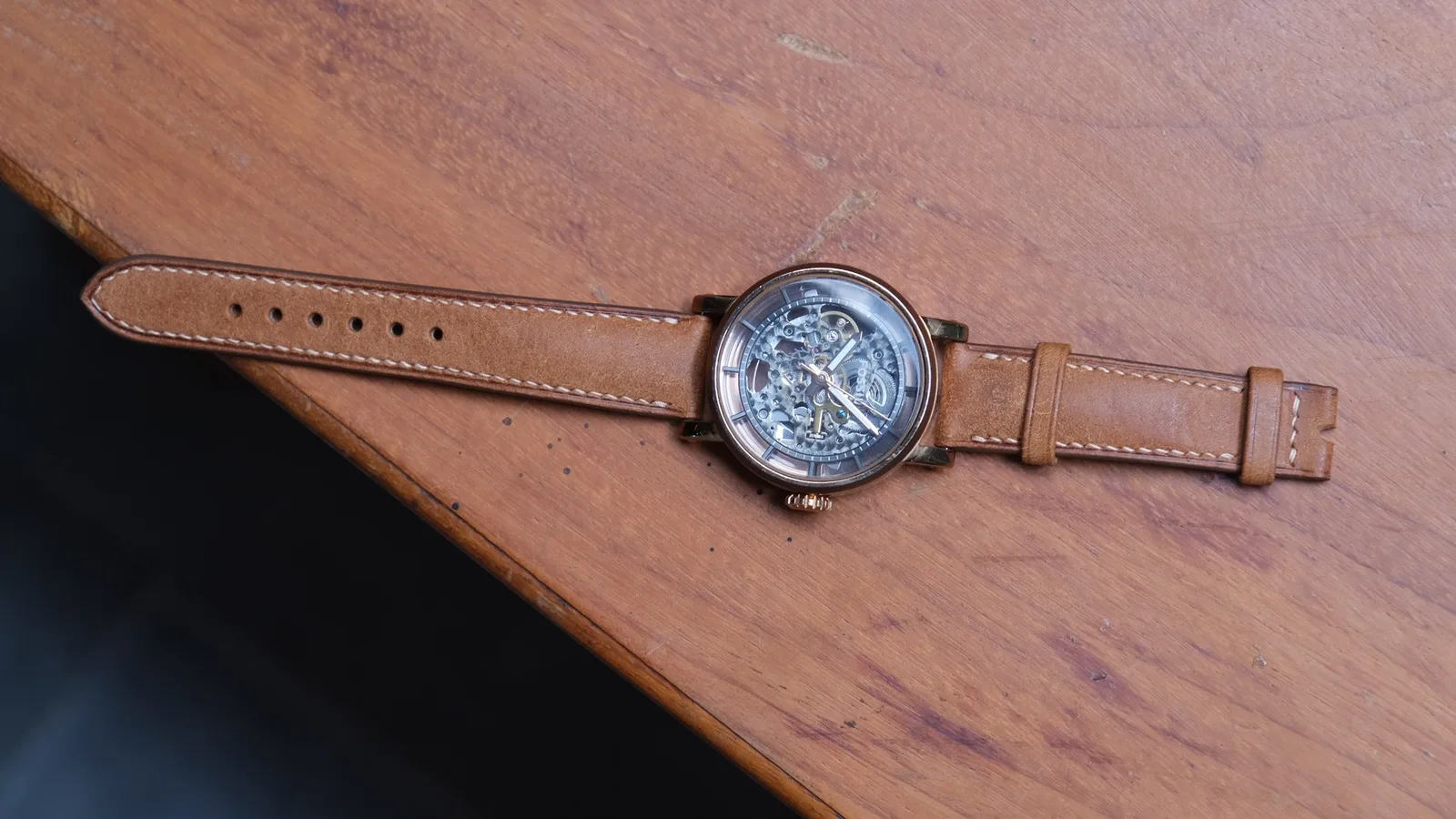 Ảnh Studio Dây đồng hồ da bò Pueblo cho Fossil màu nâu walnut - Koi Leather
