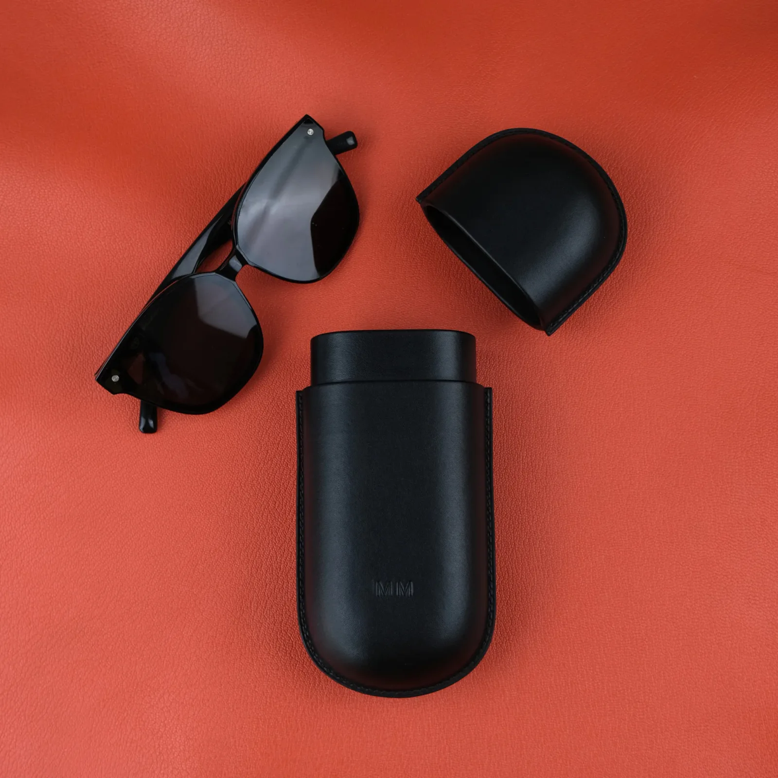 Ảnh Studio Hộp mắt kính - Koi Leather