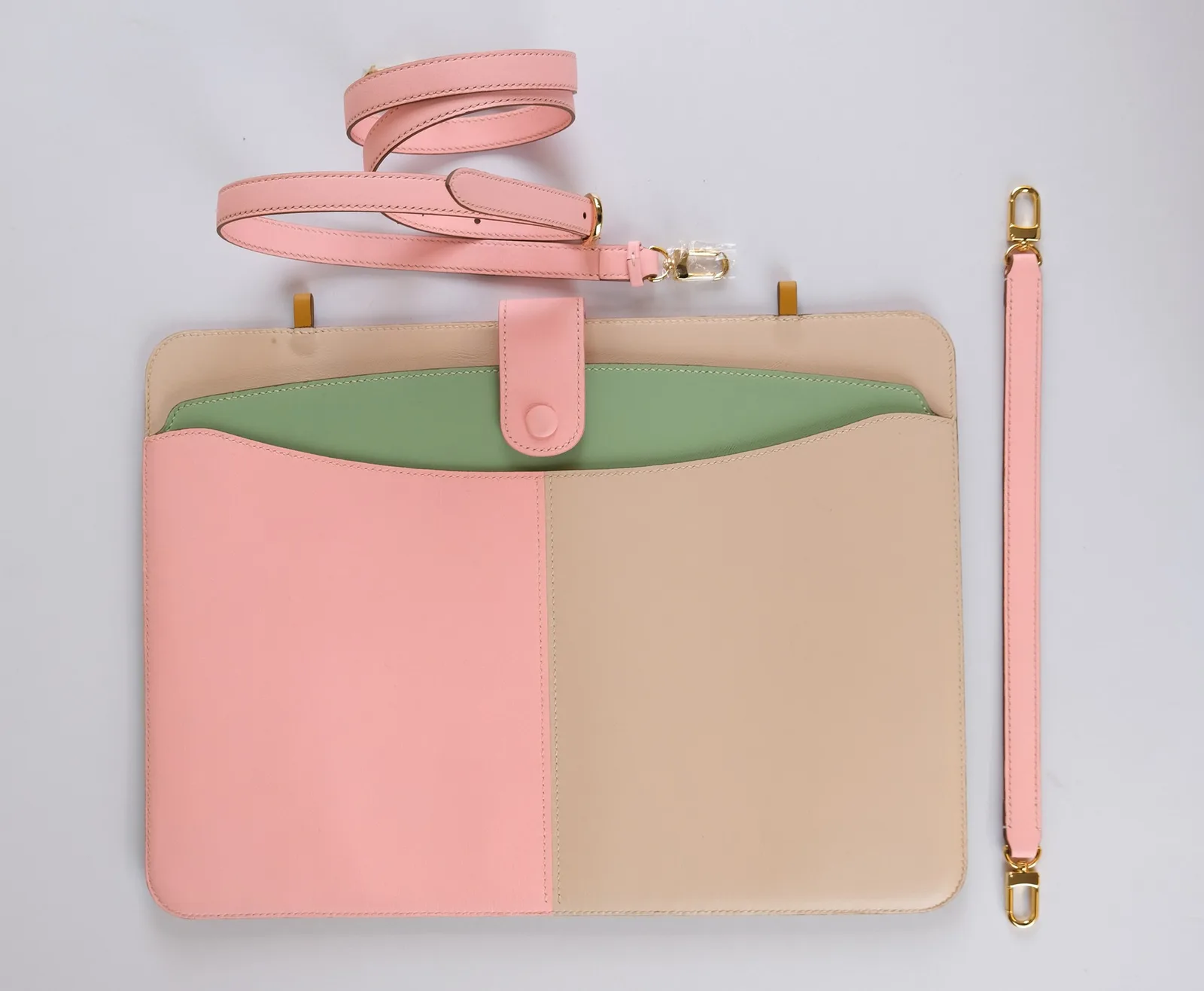 Ảnh Studio Túi đựng laptop da Nappa phối màu có quai xách và dây đeo - Koi Leather