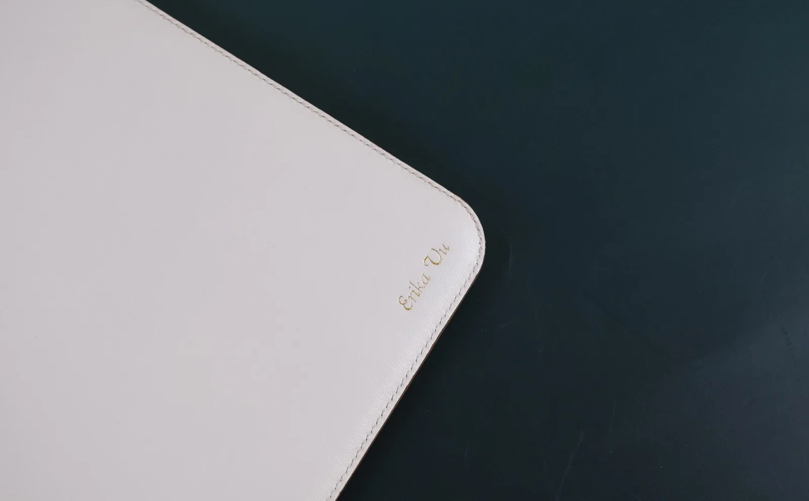 Ảnh Túi đựng laptop da Nappa phối màu có quai xách và dây đeo - Koi Leather