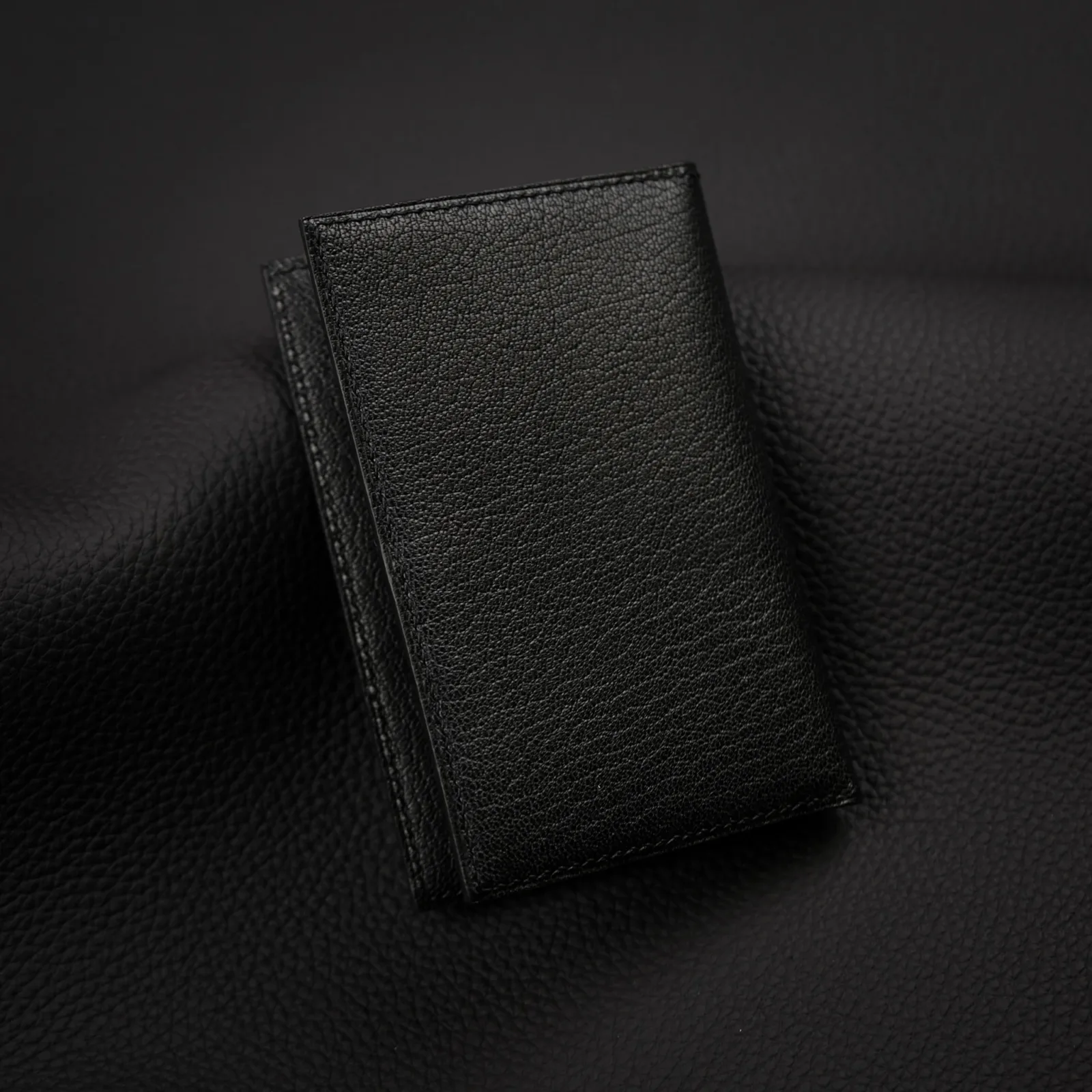 Ảnh Studio Ví compact da dê Alran black - Koi Leather