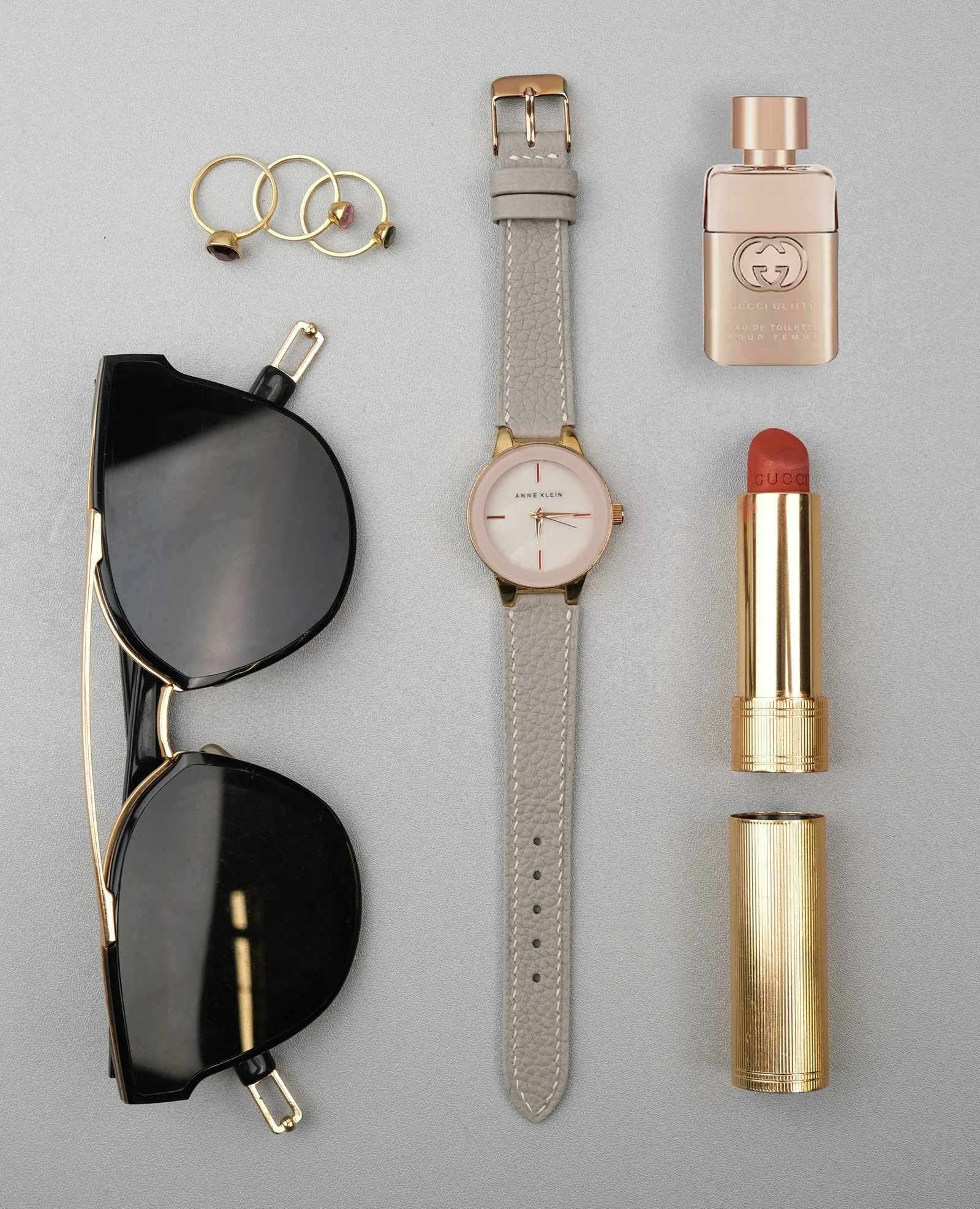 Ảnh Lifestyle Dây đồng hồ da Togo màu xám cho Anne Klein - Koi Leather