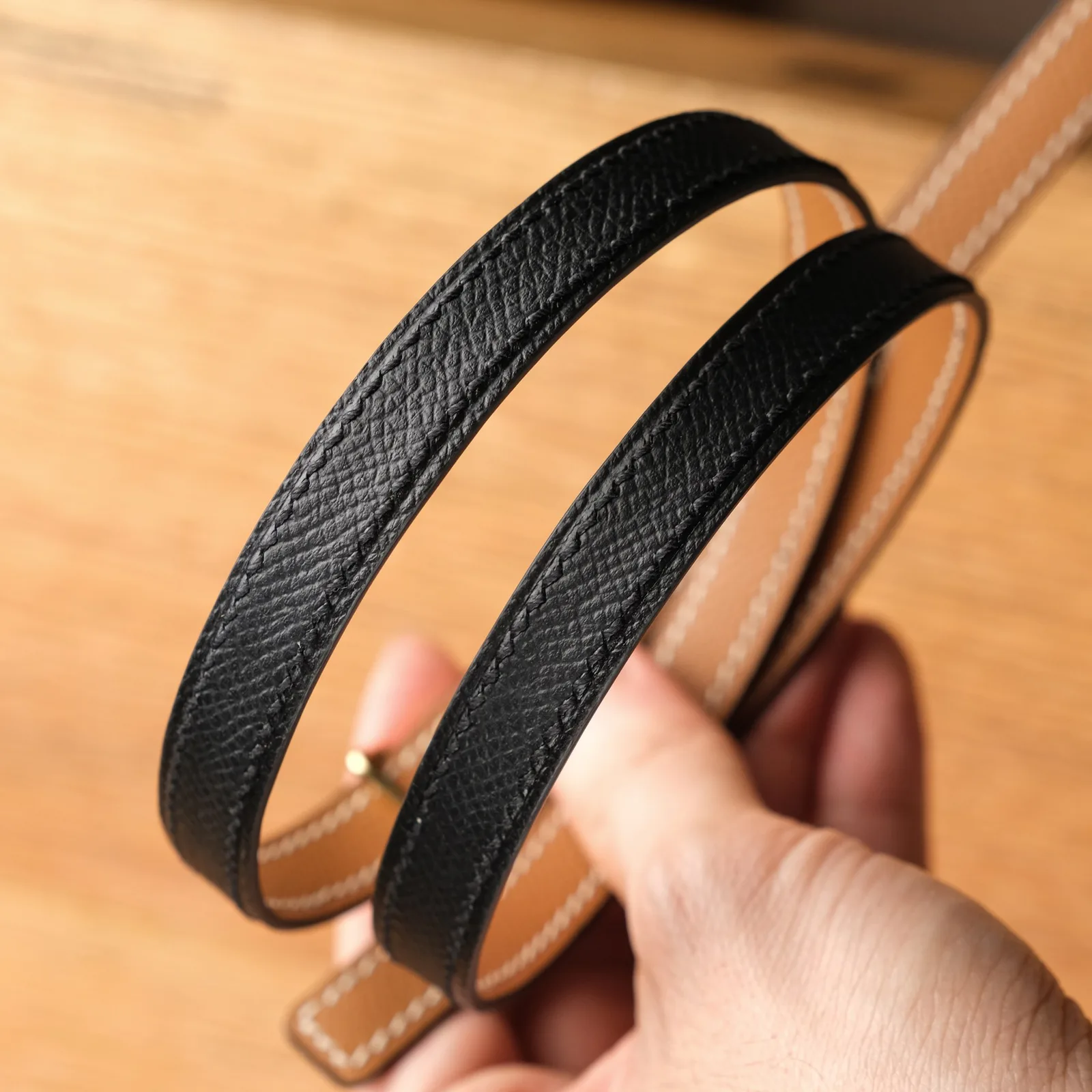 Ảnh Studio Dây lưng nữ da Epsom đen bản 18mm mặt khoá kỳ đà - Koi Leather