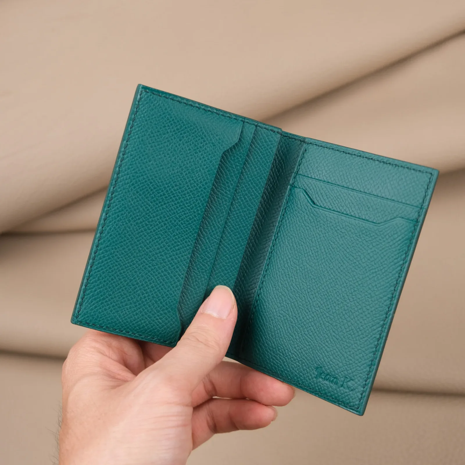 Ảnh Studio Ví thẻ xanh - Koi Leather