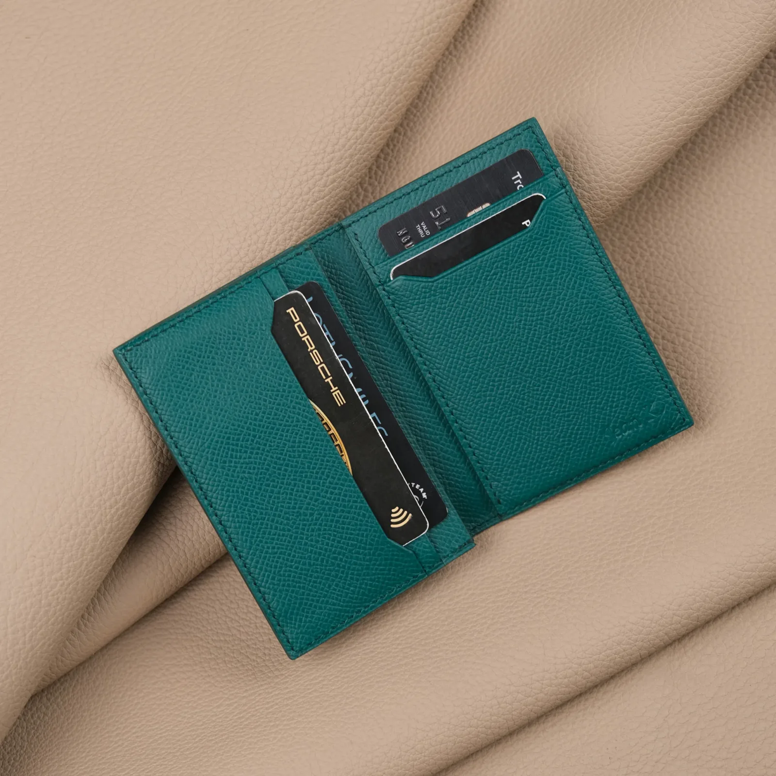 Ảnh Studio Ví thẻ xanh - Koi Leather