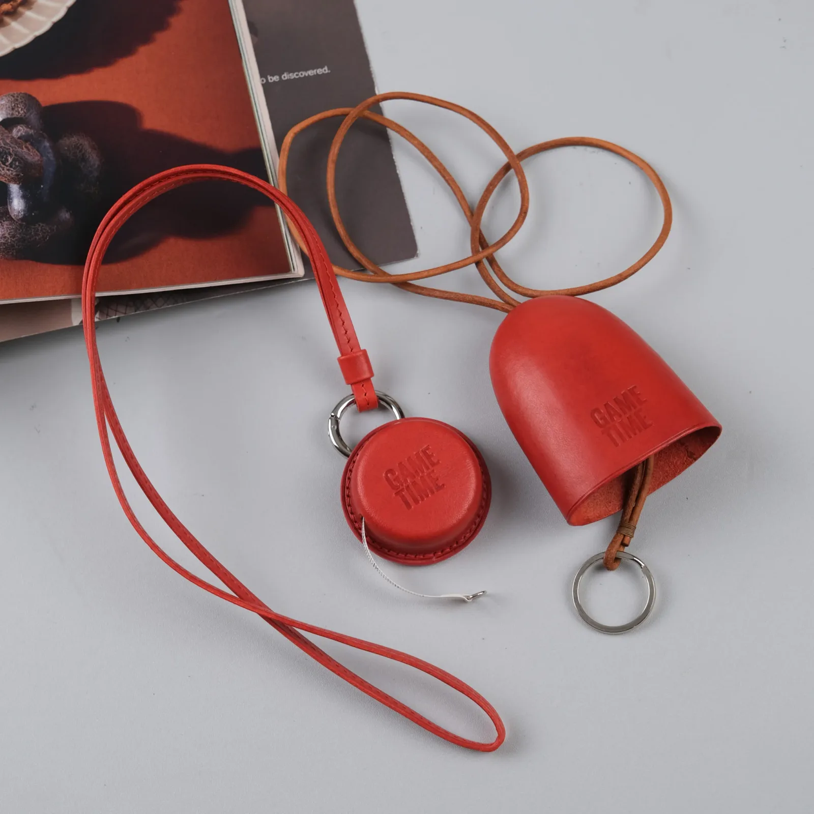 Ảnh Studio Key & Ruler - Koi Leather