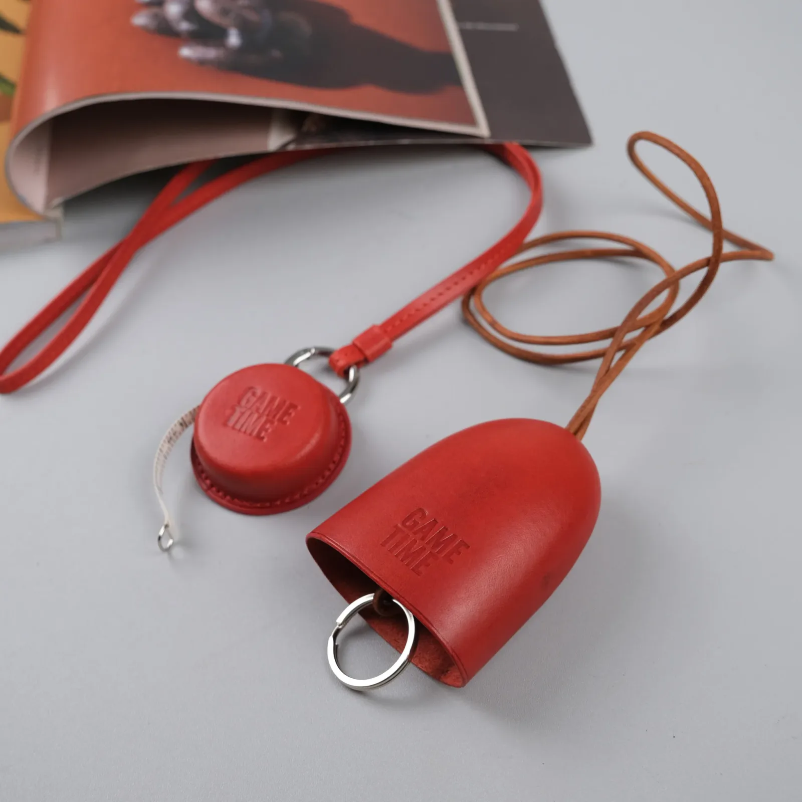 Ảnh Studio Key & Ruler - KOI Leather