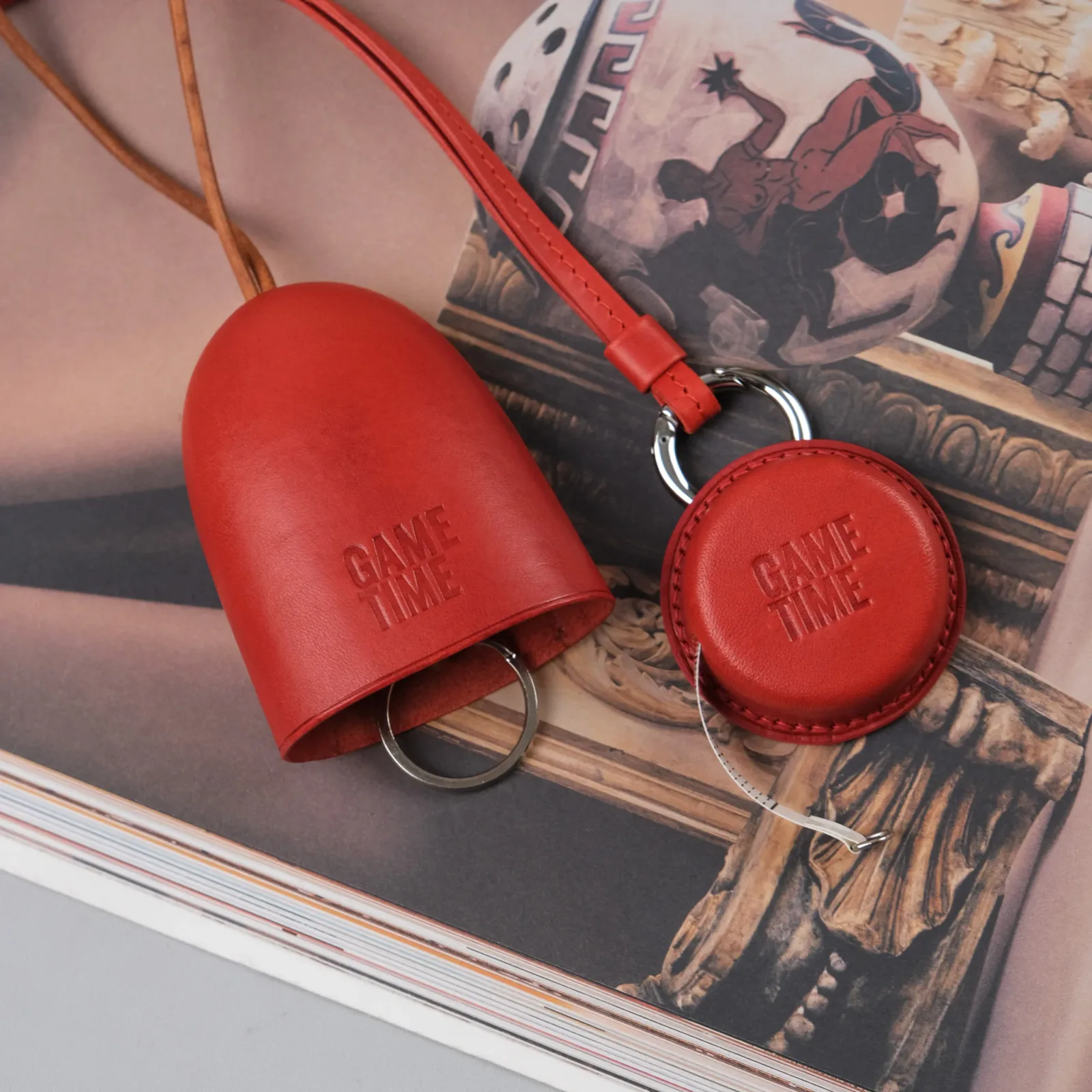 Ảnh Studio Key & Ruler - KOI Leather