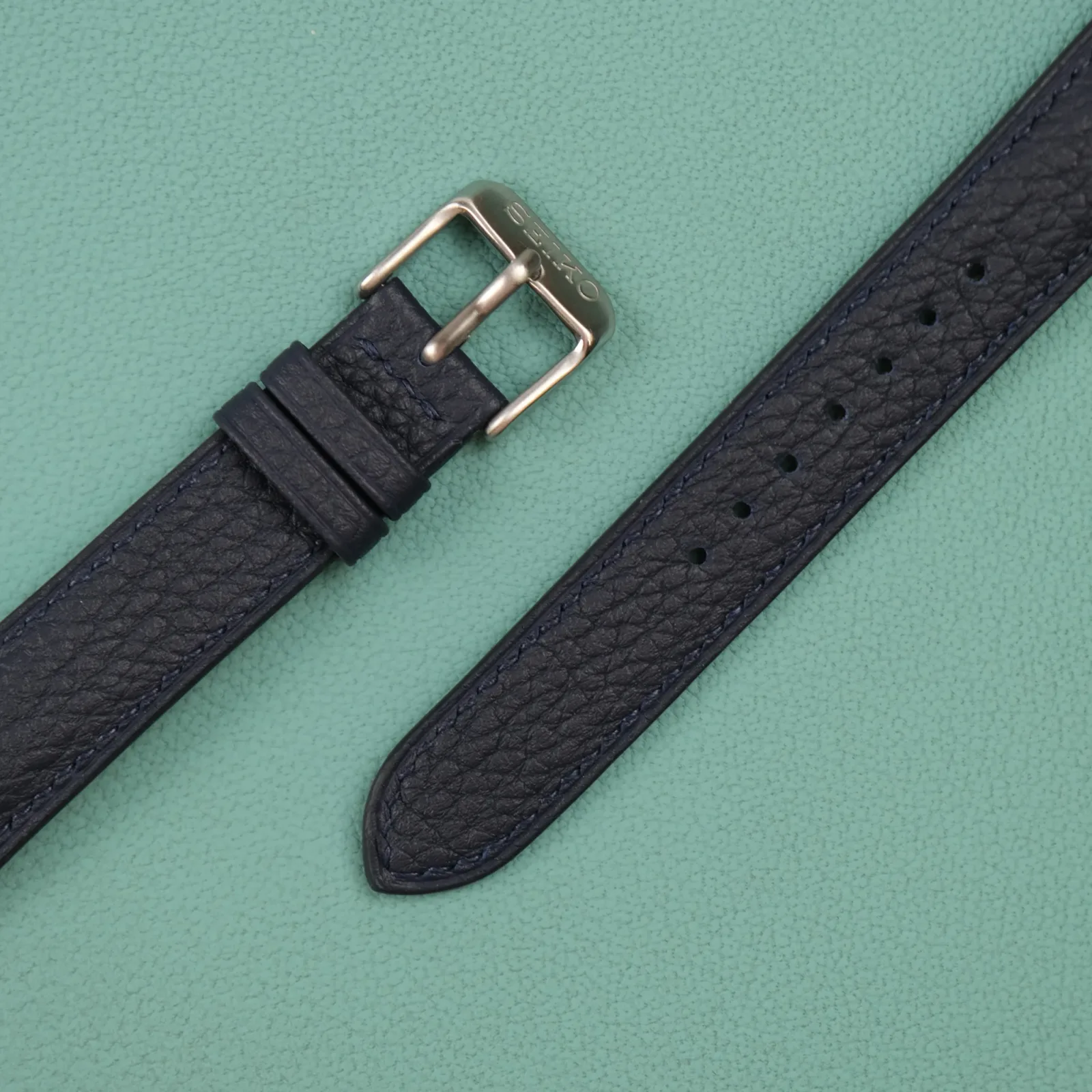 Ảnh Studio dây đồng hồ Navi - KOI Leather
