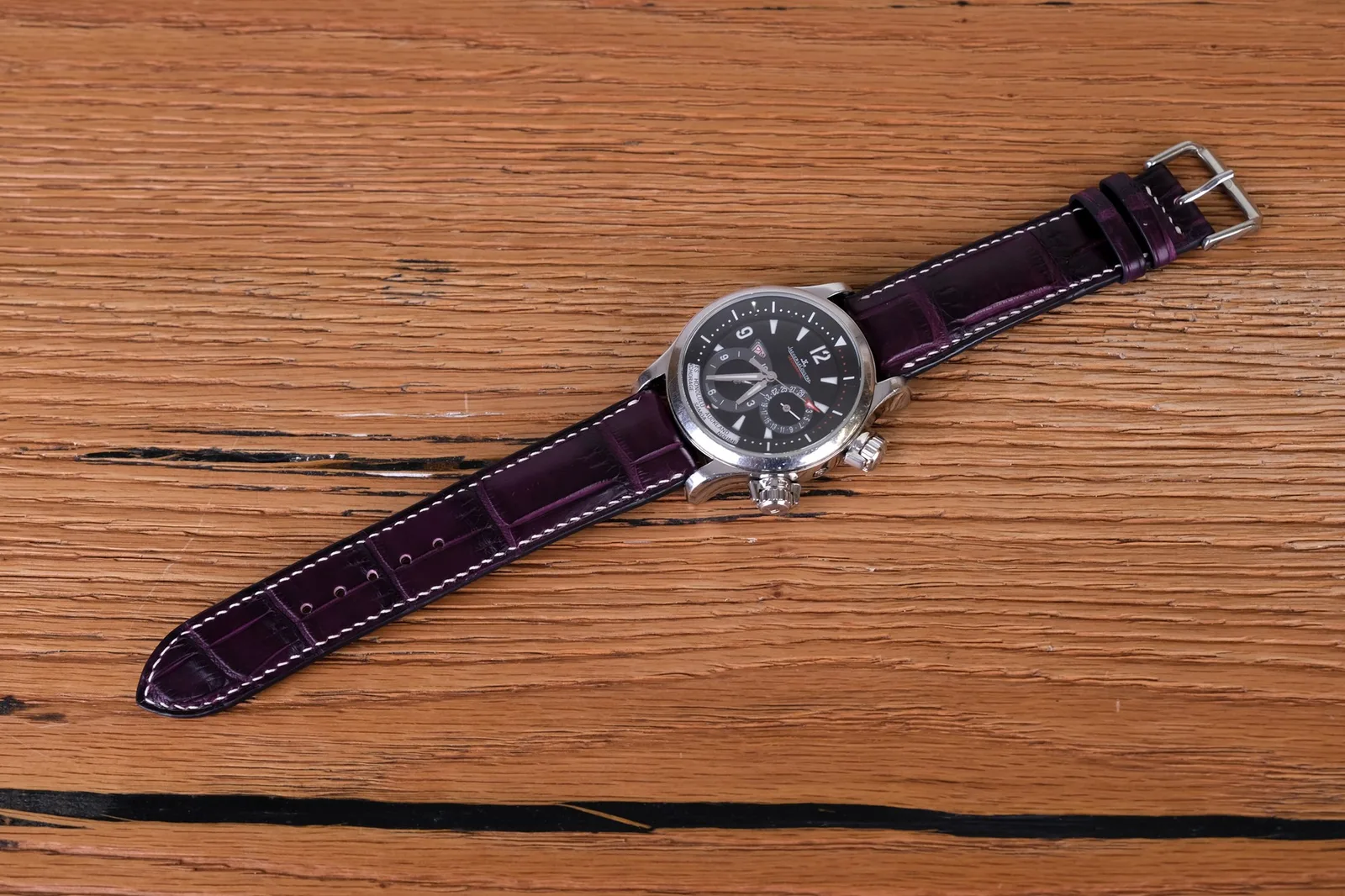 Ảnh Studio Dây đồng hồ da cá sấu màu tím cho Jaeger-LeCoultre - Koi Leather