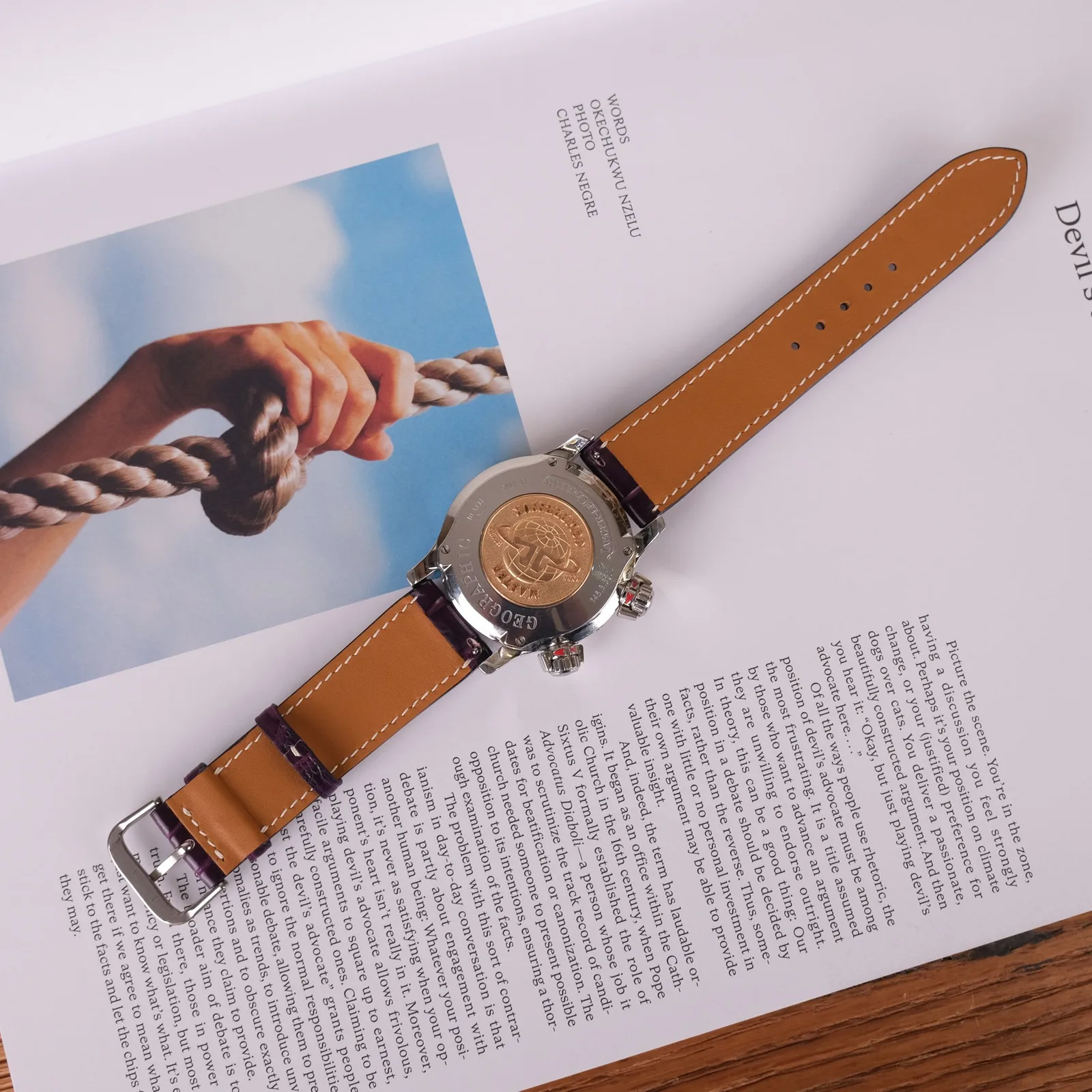 Ảnh Lifestyle Dây đồng hồ da cá sấu màu tím cho Jaeger-LeCoultre - Koi Leather