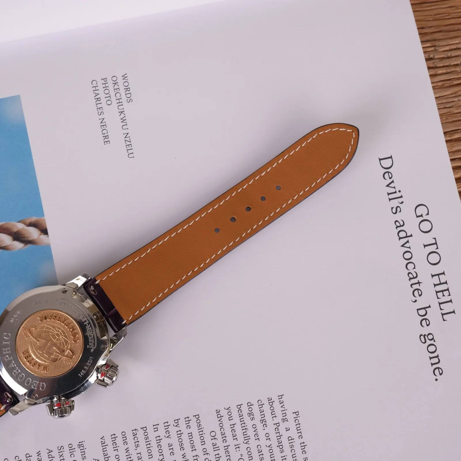 Ảnh Lifestyle Dây đồng hồ da cá sấu màu tím cho Jaeger-LeCoultre - Koi Leather