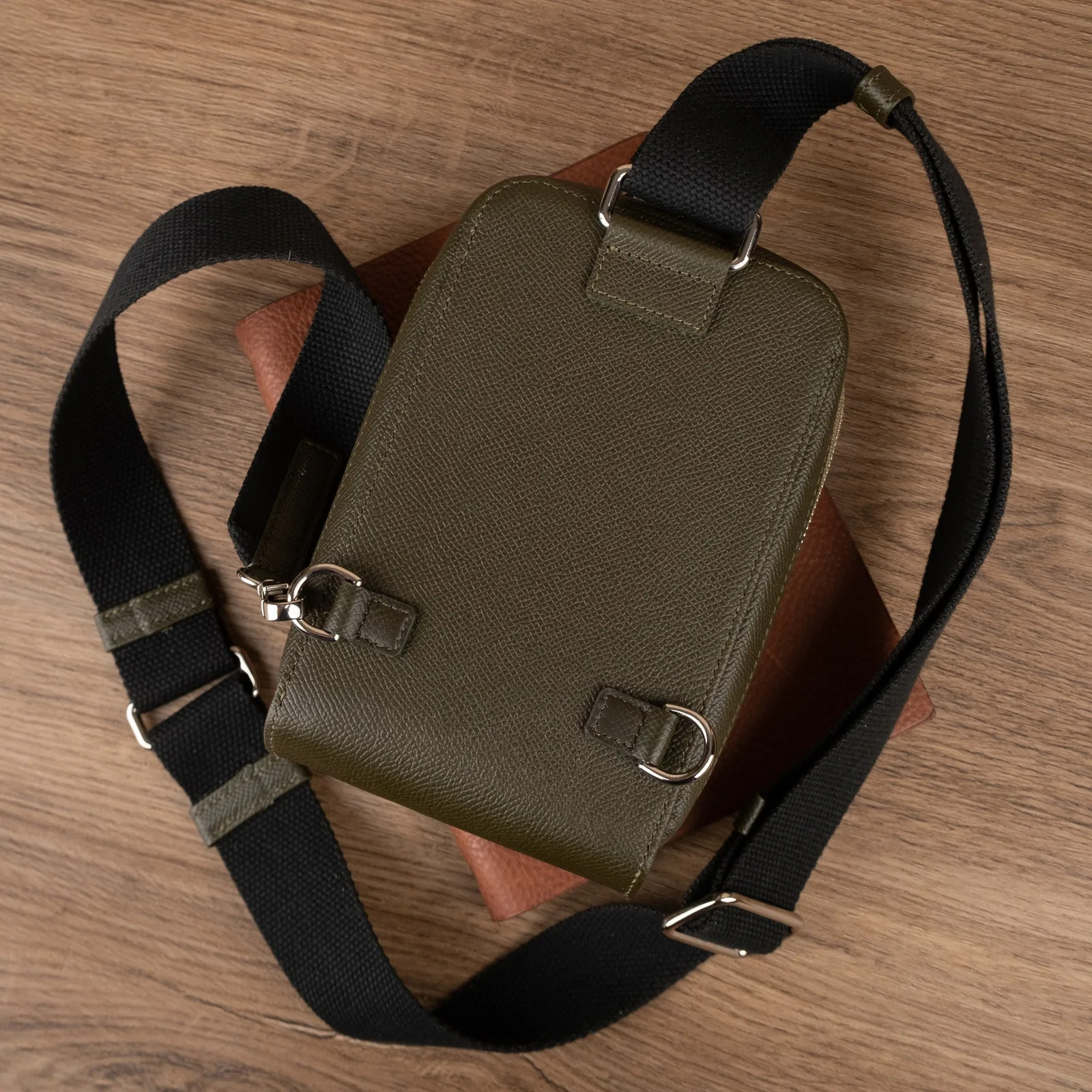 Ảnh Studio Túi đeo chéo da Epsom xanh rêu dáng đứng 2 ngăn - Koi Leather