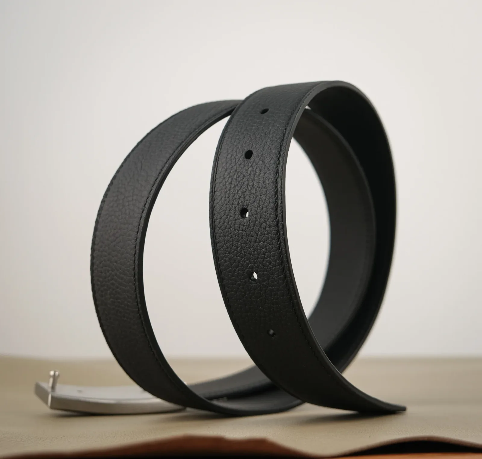 Ảnh Studio Belt - Koi Leather