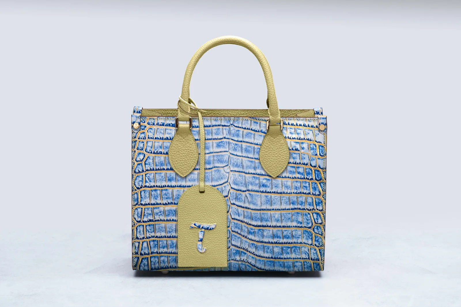 Ảnh Studio Túi Tote On the Go da cá sấu Art Croc - Koi Leather