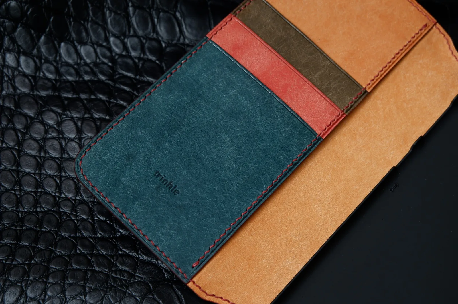 Ảnh Studio Bao da điện thoại nắp gập da Pueblo màu đỏ - Koi Leather
