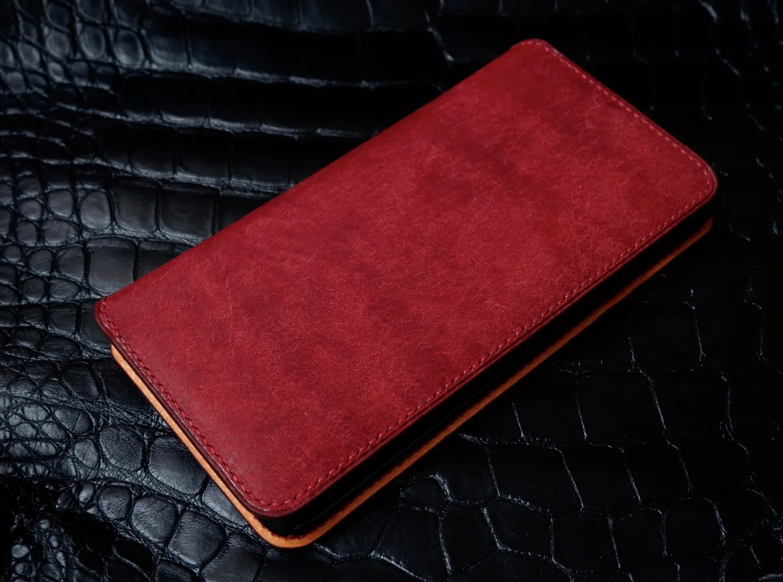 Ảnh Studio Bao da điện thoại nắp gập da Pueblo màu đỏ - Koi Leather