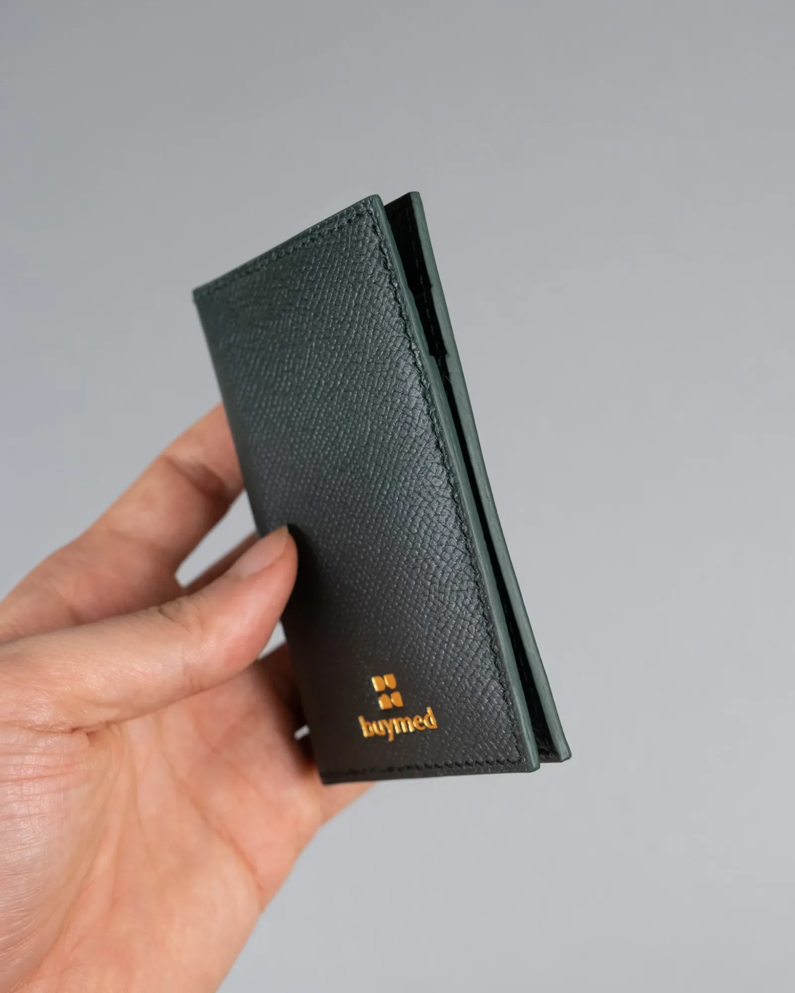 Ảnh Studio Ví Buymed - KOI Leather