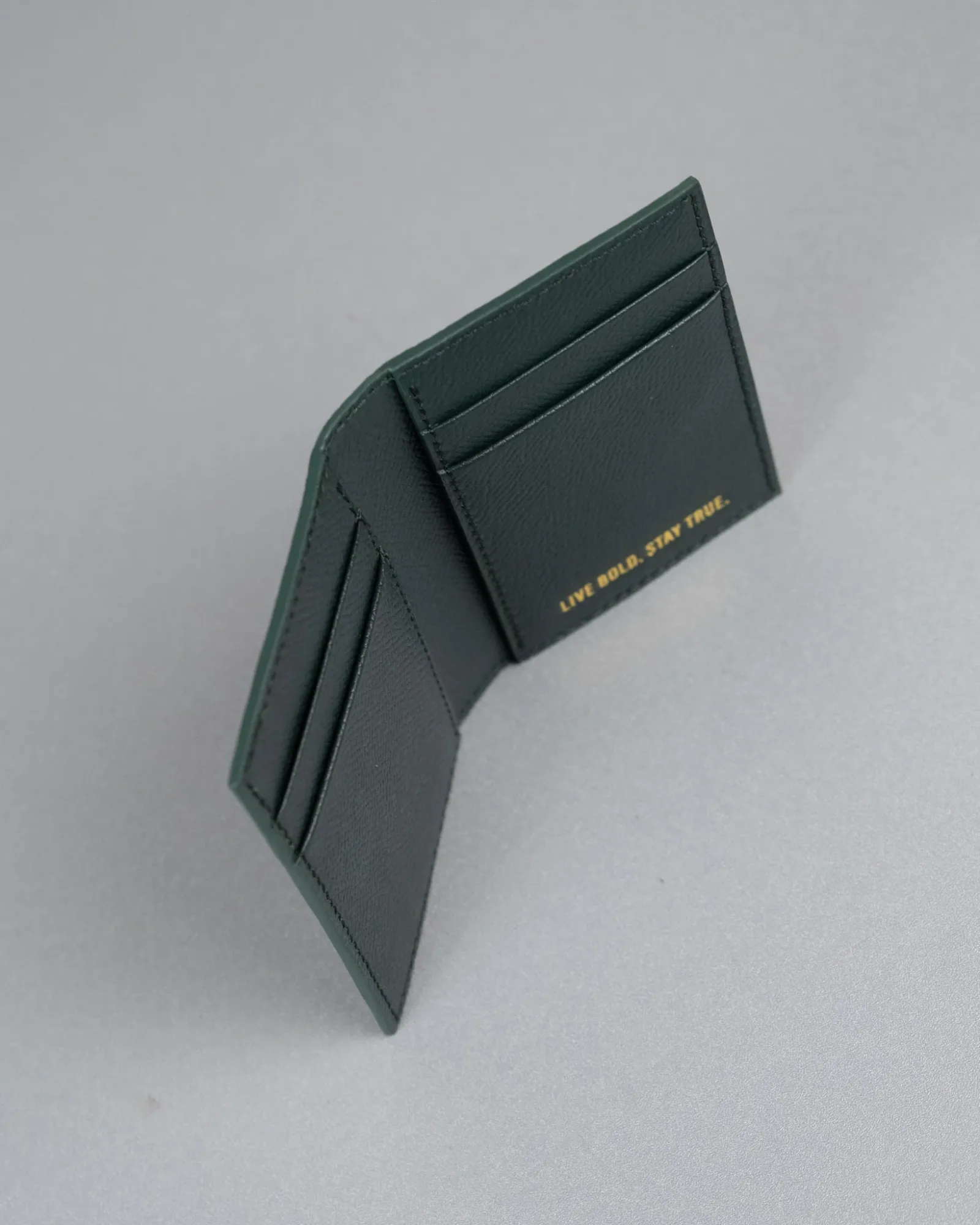Ảnh Studio Ví Buymed - KOI Leather