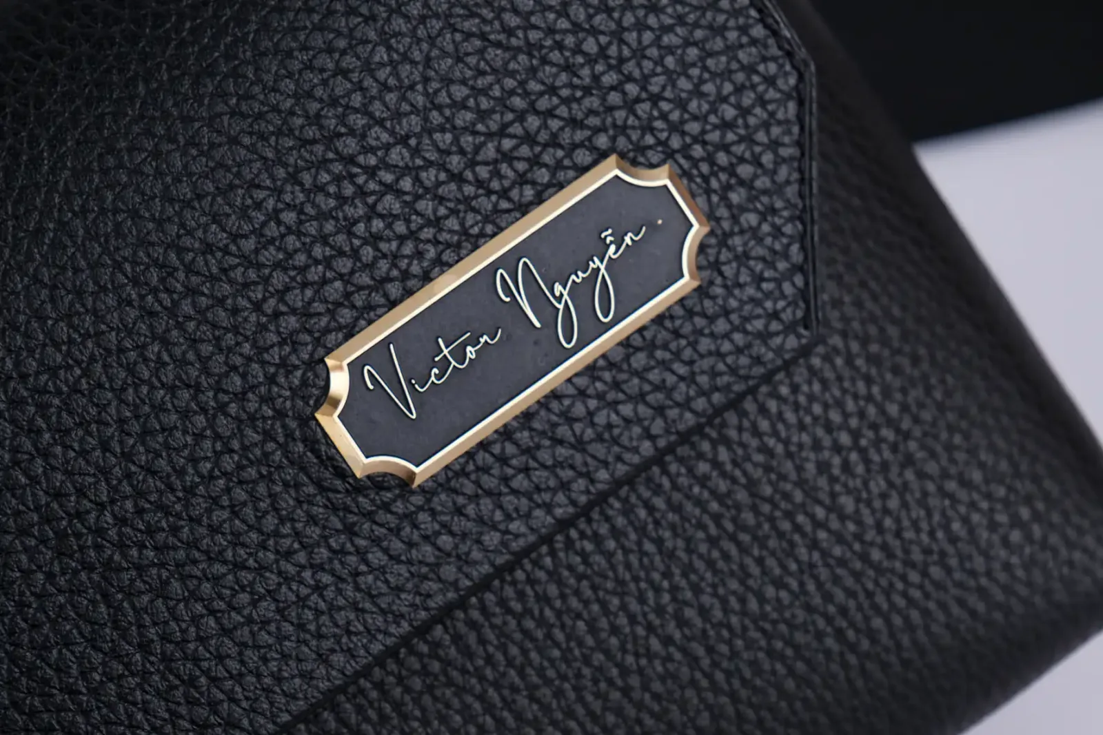Messenger Bag – Da Bò vân Togo - Black - Hình 9