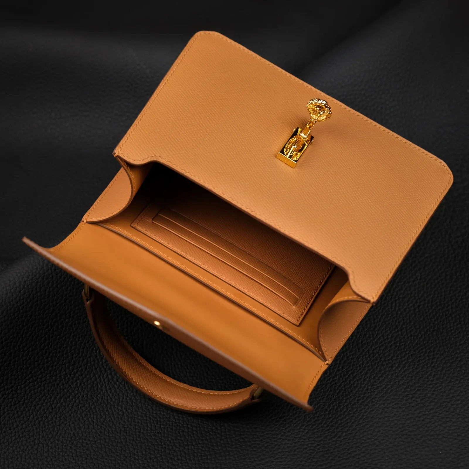 Ảnh Studio Túi Neo - Túi nữ Epsom Gold khóa vàng - Koi Leather