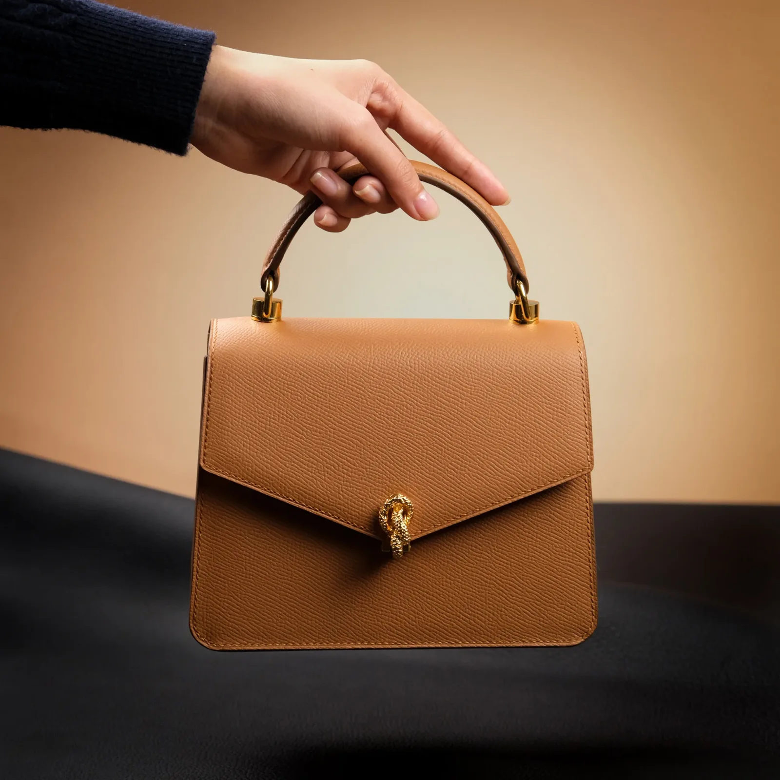 Ảnh Studio Túi Neo - Túi nữ Epsom Gold khóa vàng - Koi Leather