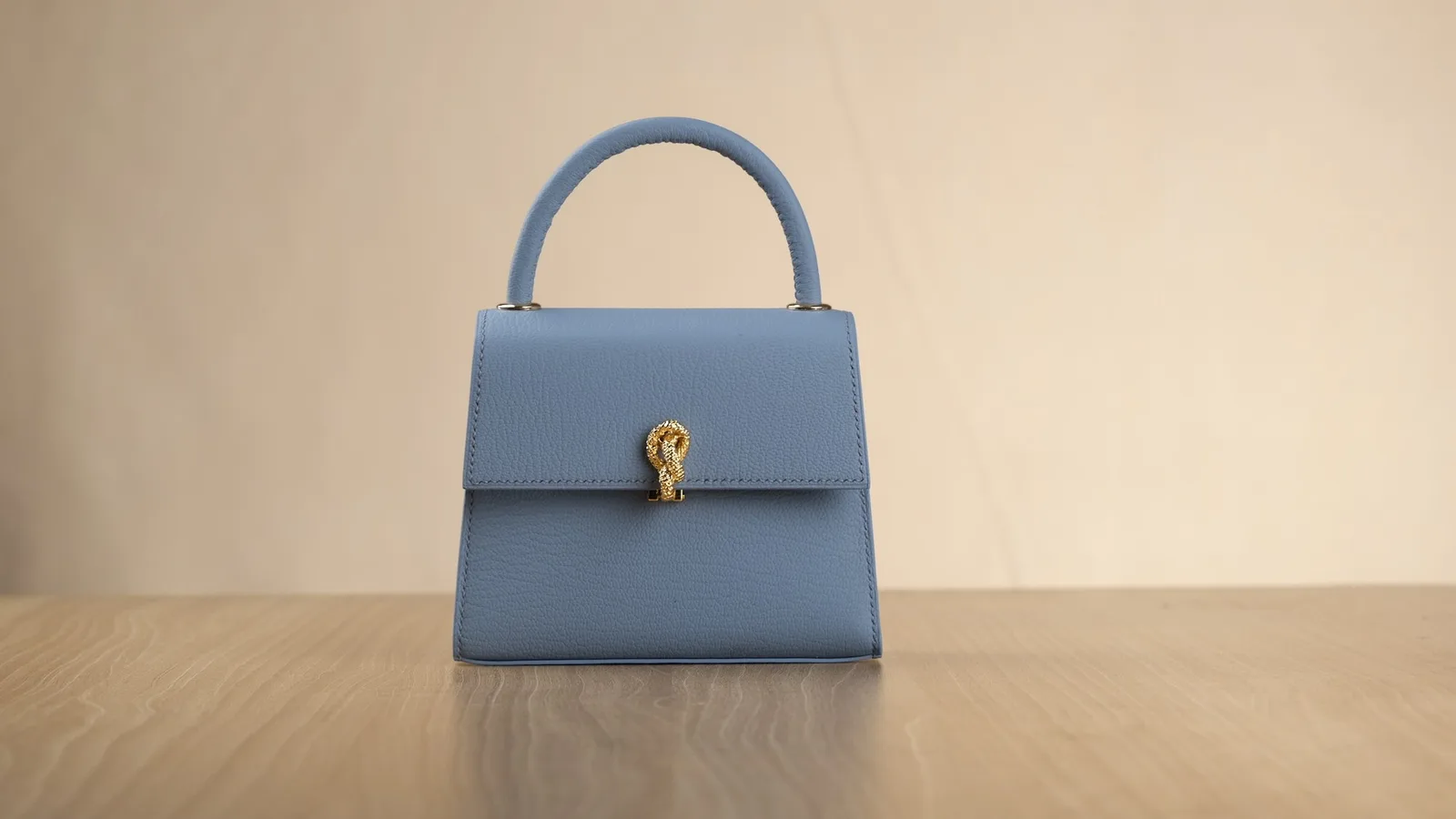 Ảnh Studio Túi xách nữ da bò Epsom dáng hình thang khoá xoắn - Koi Leather