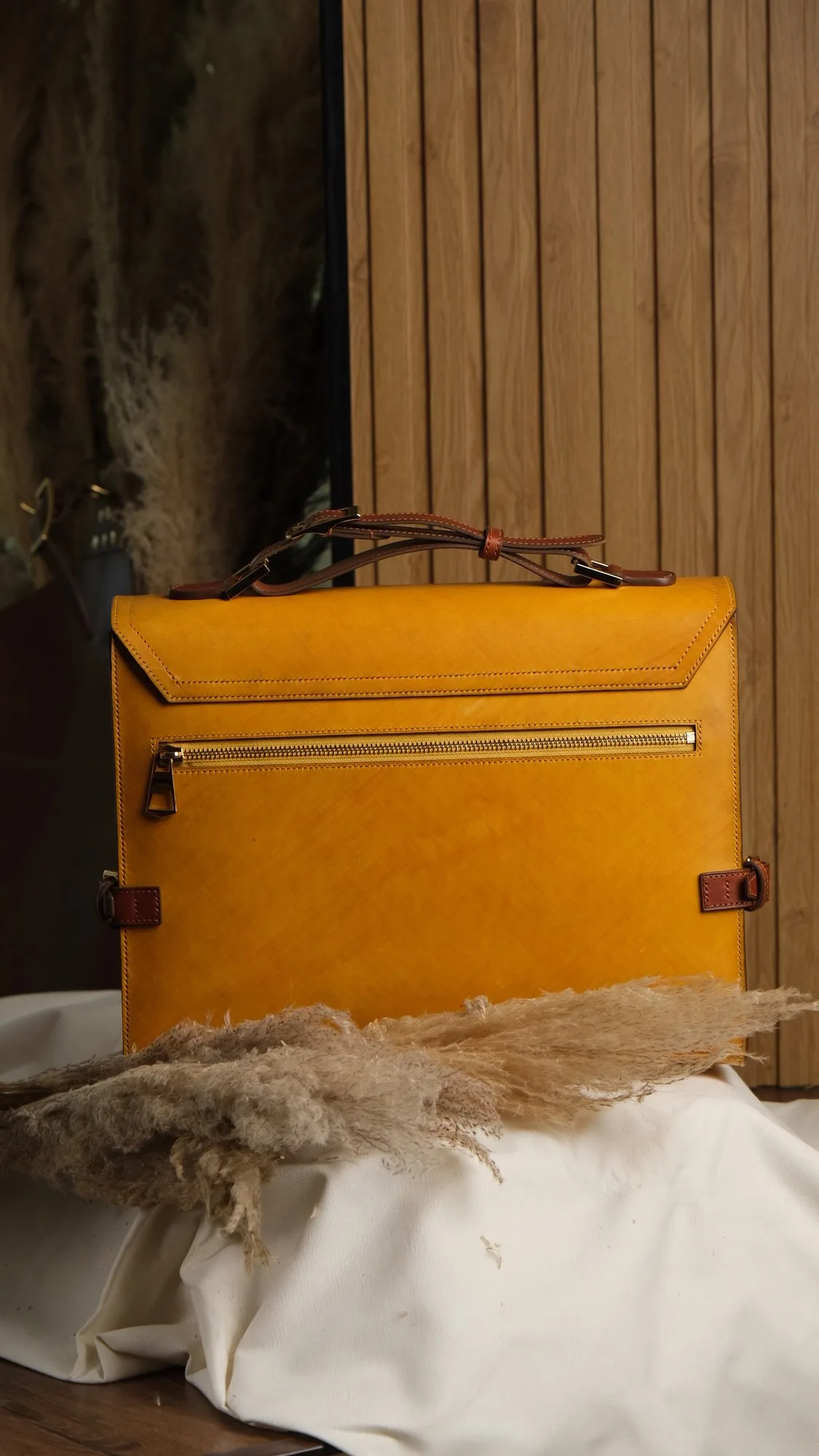 Ảnh Studio Túi OPPA Bag da bò Pueblo phối da đan - Koi Leather