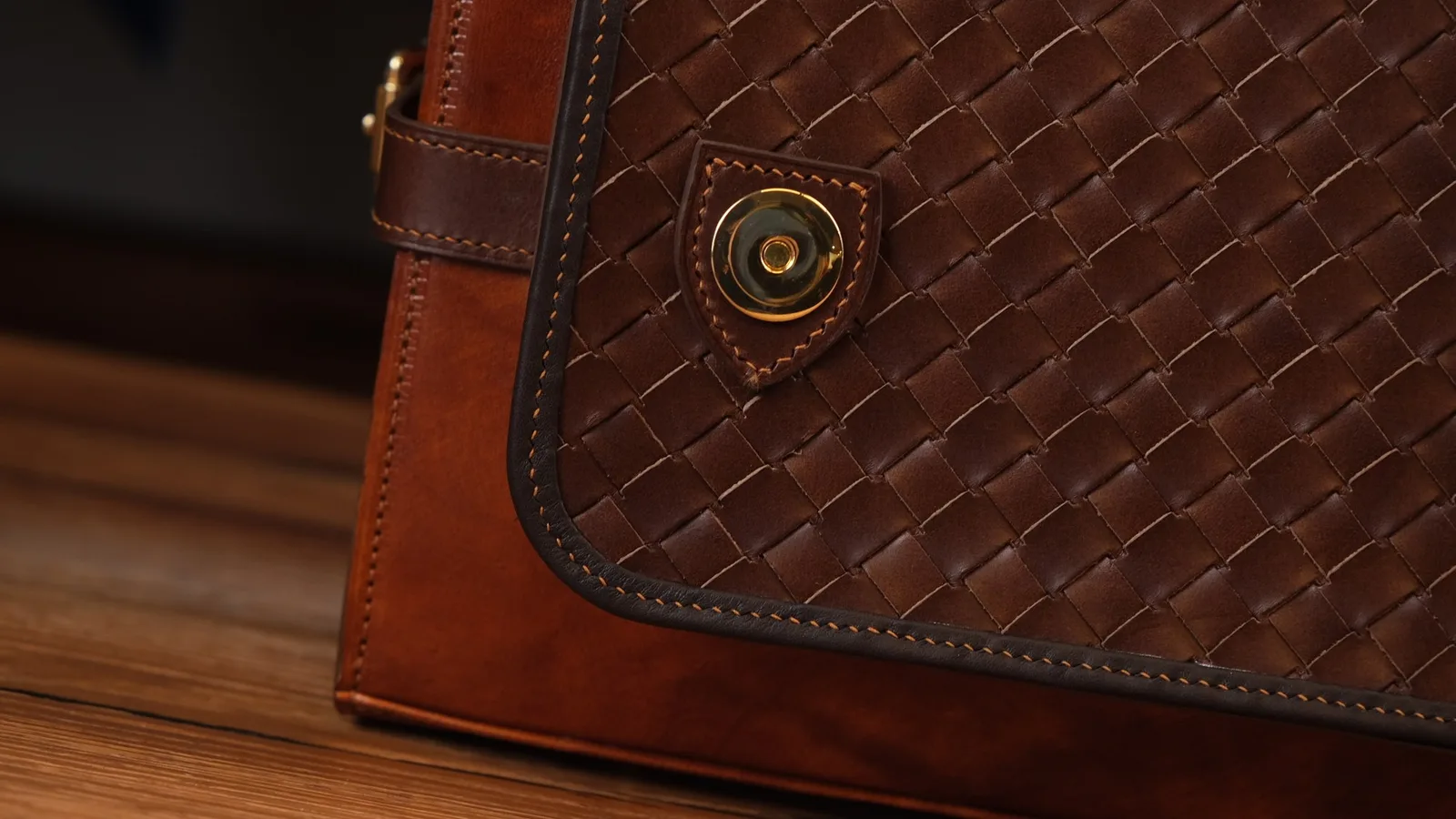 Ảnh Studio Túi OPPA Bag da bò Pueblo phối da đan - Koi Leather