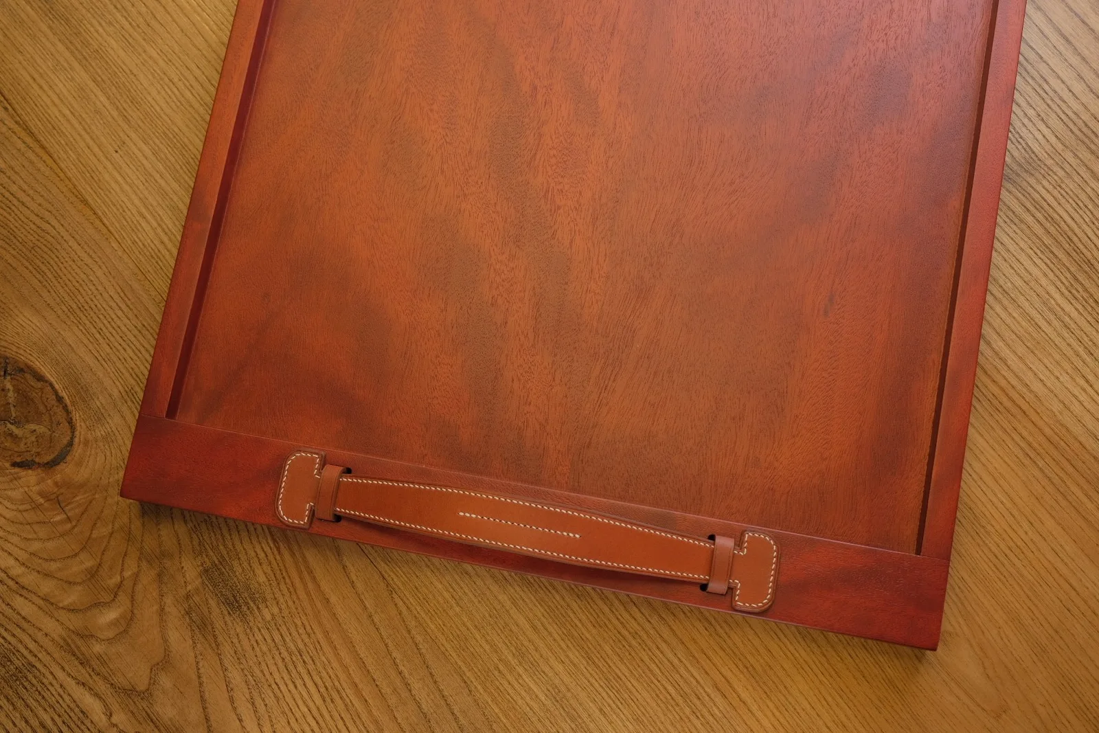 Ảnh Studio Khay gỗ chữ nhật tay cầm da bò màu vàng bò - Koi Leather