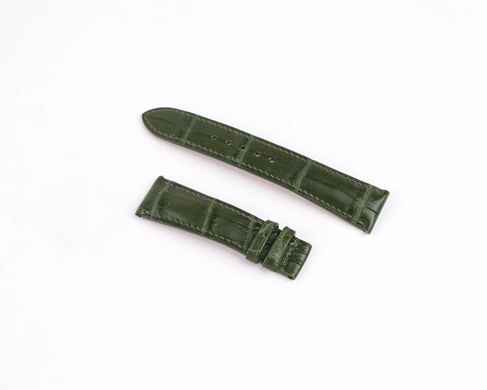 Ảnh Studio Dây đồng hồ da cá sấu màu xanh olive - Koi Leather