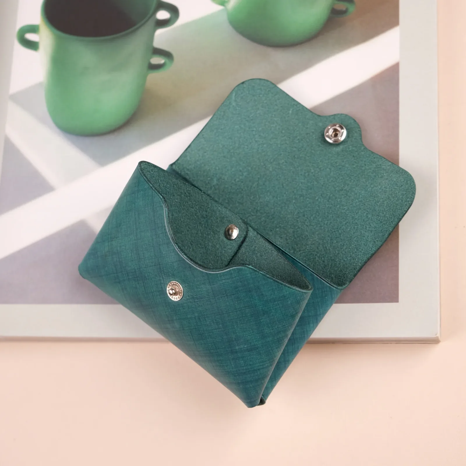 Ảnh Studio Ví Ted Mozard - Koi Leather