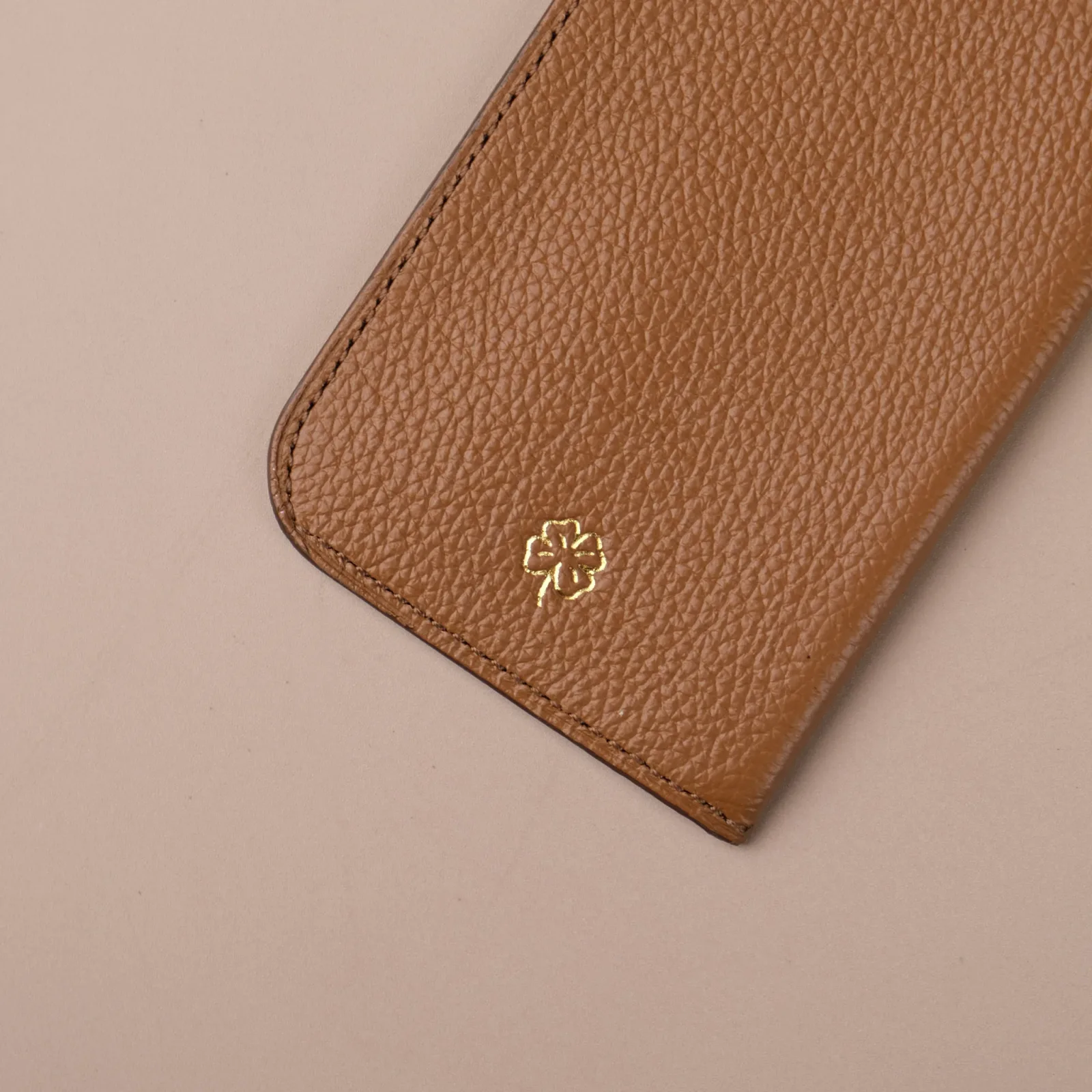 Ảnh Studio Bao Kính - KOI Leather