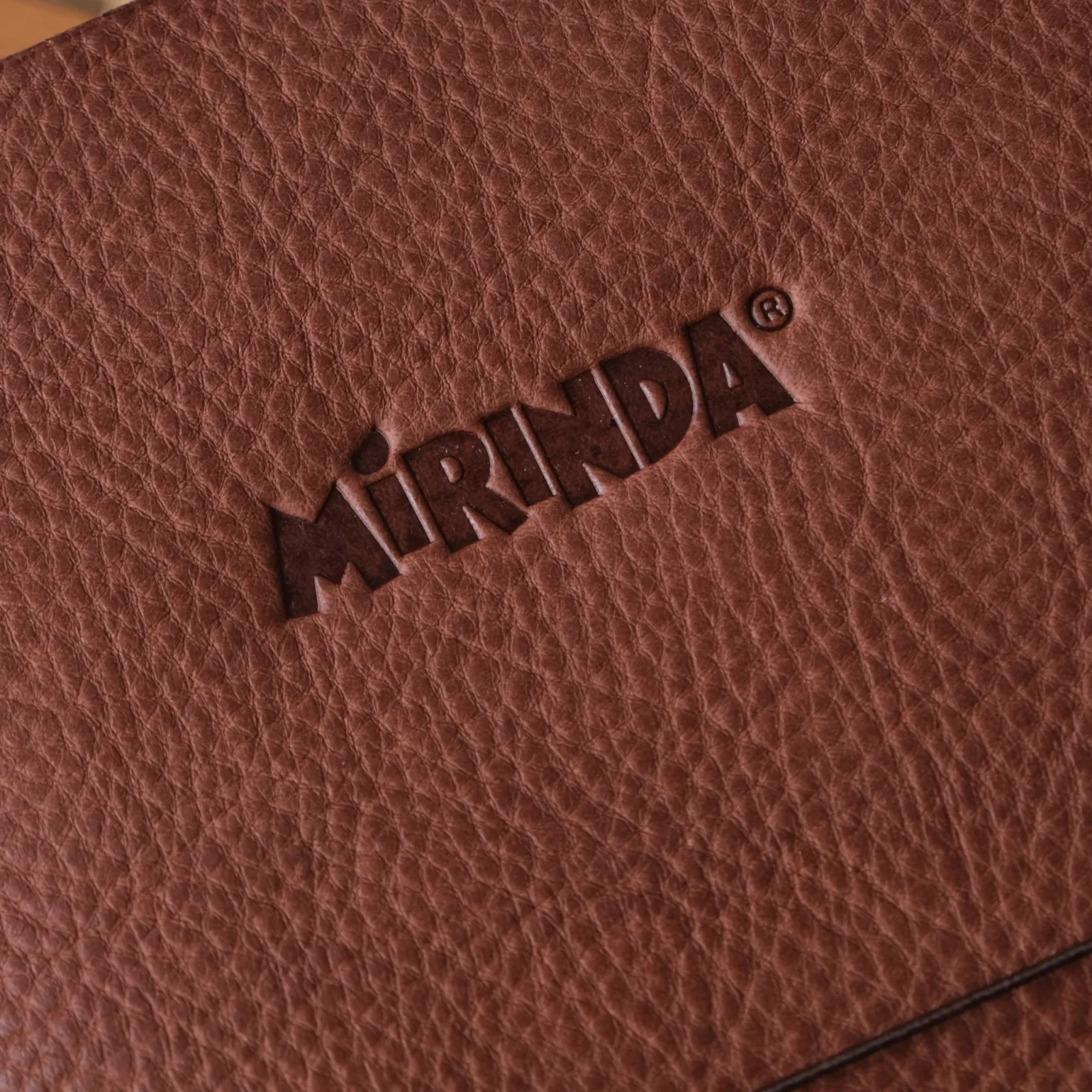 Ảnh Studio Bìa sổ Miranda - KOI Leather