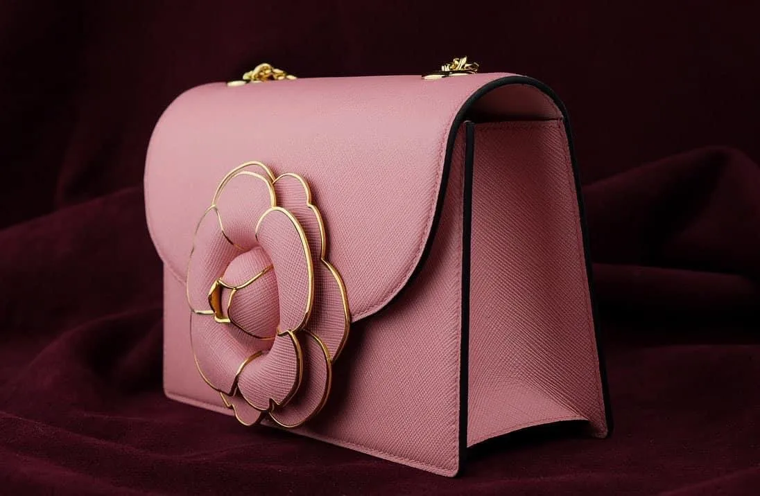 Túi Thiết Kế Riêng Hoa Trà - Da Epsom - 22 x 15 - Pink - Hình 2