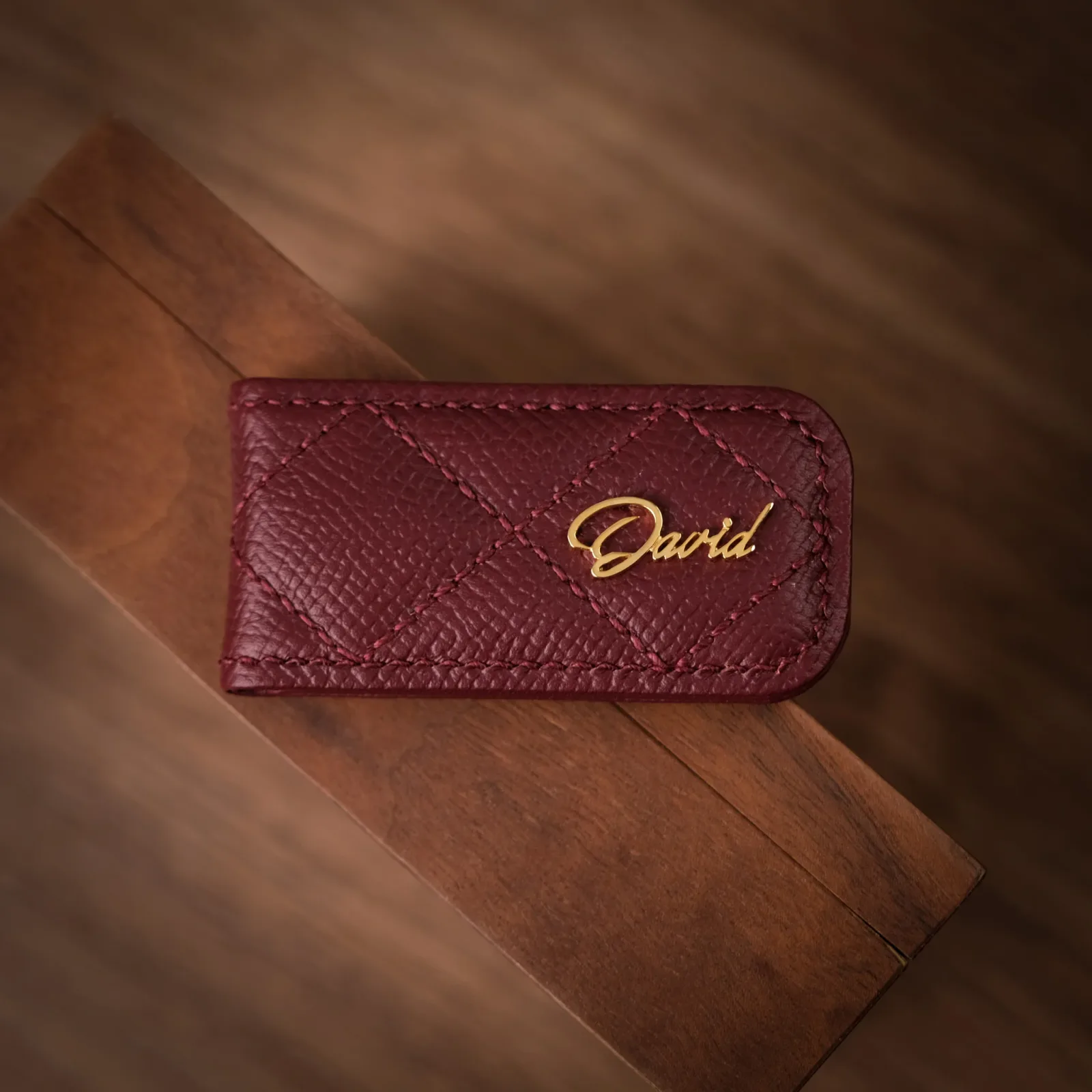 Ảnh Studio Money Clip - KOI Leather