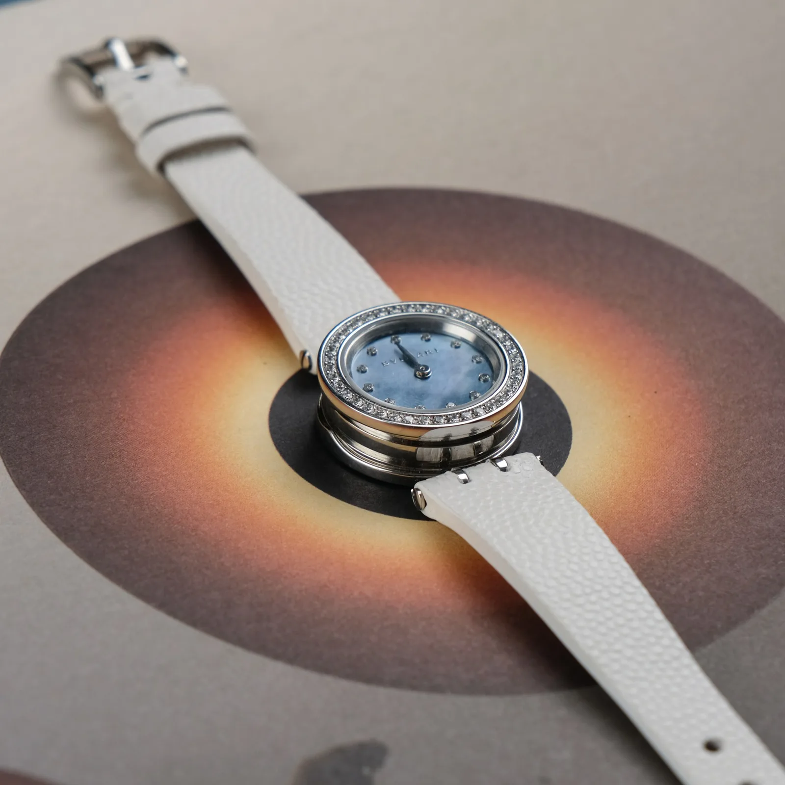Ảnh Lifestyle Dây đồng hồ da Caviar trắng cho Bvlgari B.zero1 - Koi Leather