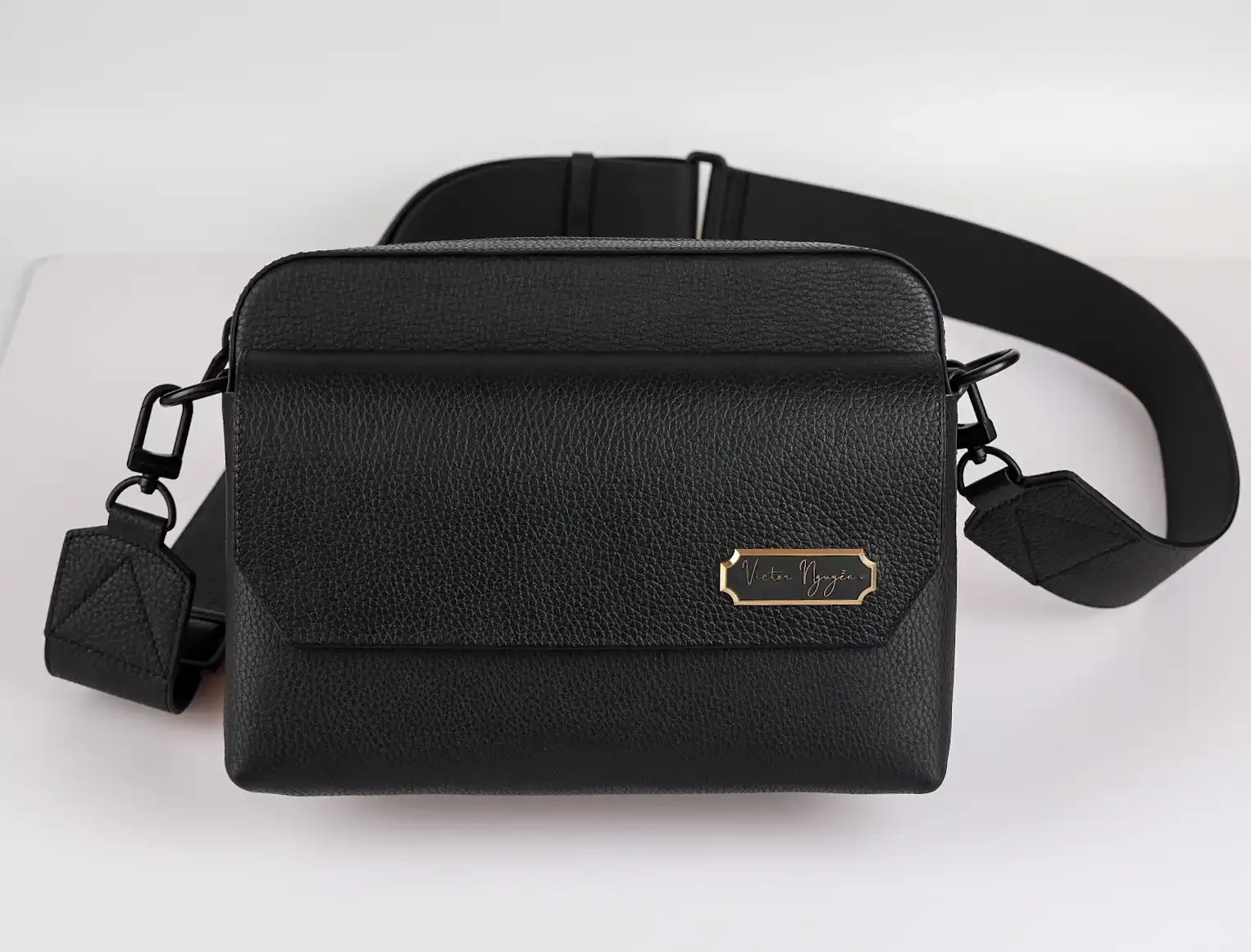 Messenger Bag – Da Bò vân Togo - Black - Hình 4