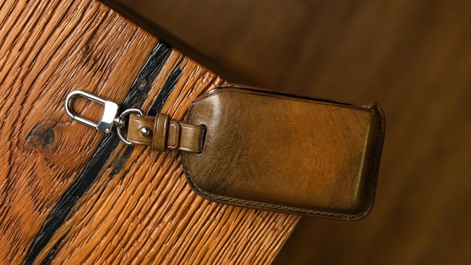 Ảnh Studio Bọc khóa ô tô Mazda da bò thảo mộc màu nâu - Koi Leather