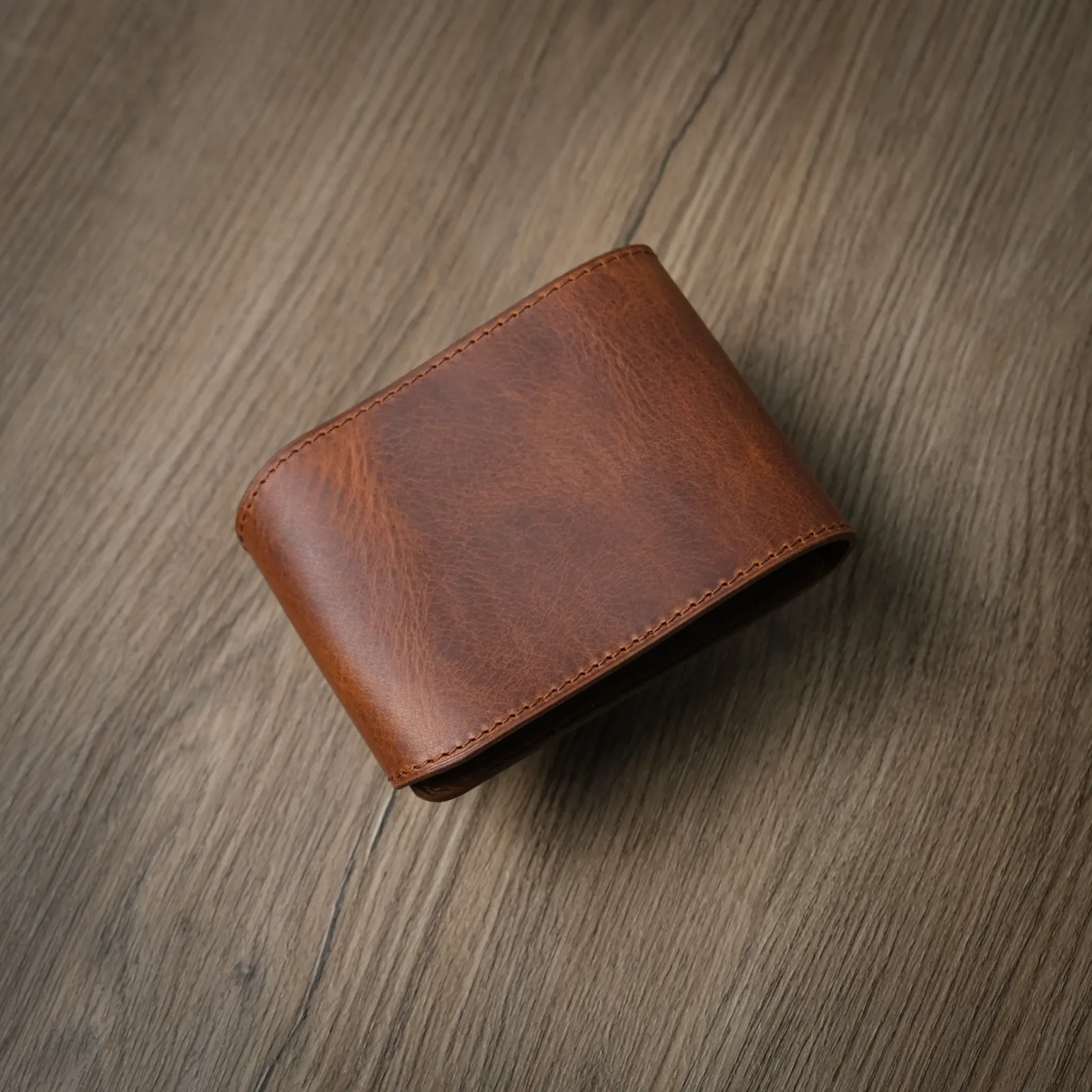 Ảnh Studio Snap Wallet Waxi Brown - Koi Leather