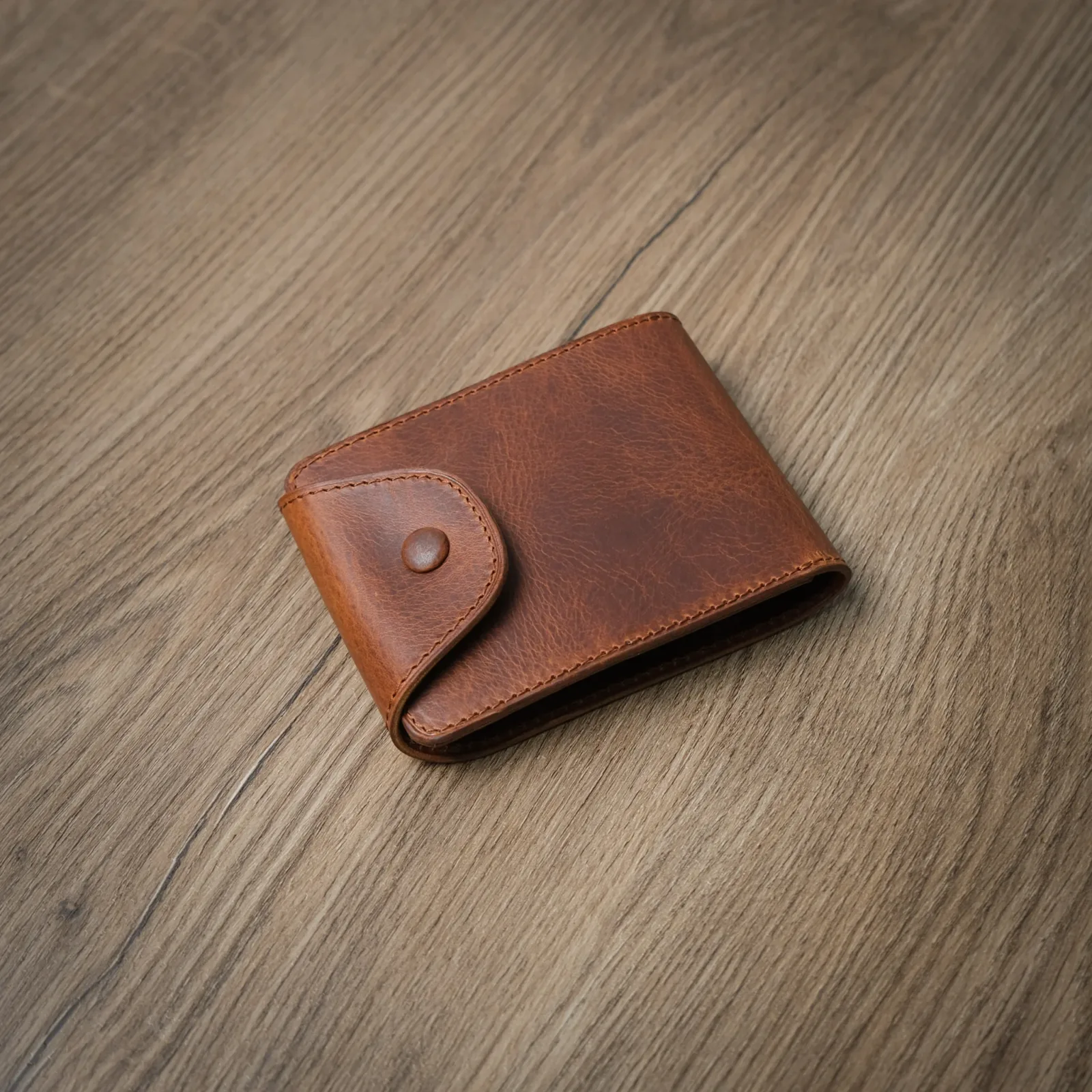 Ảnh Studio Snap Wallet Waxi Brown - Koi Leather