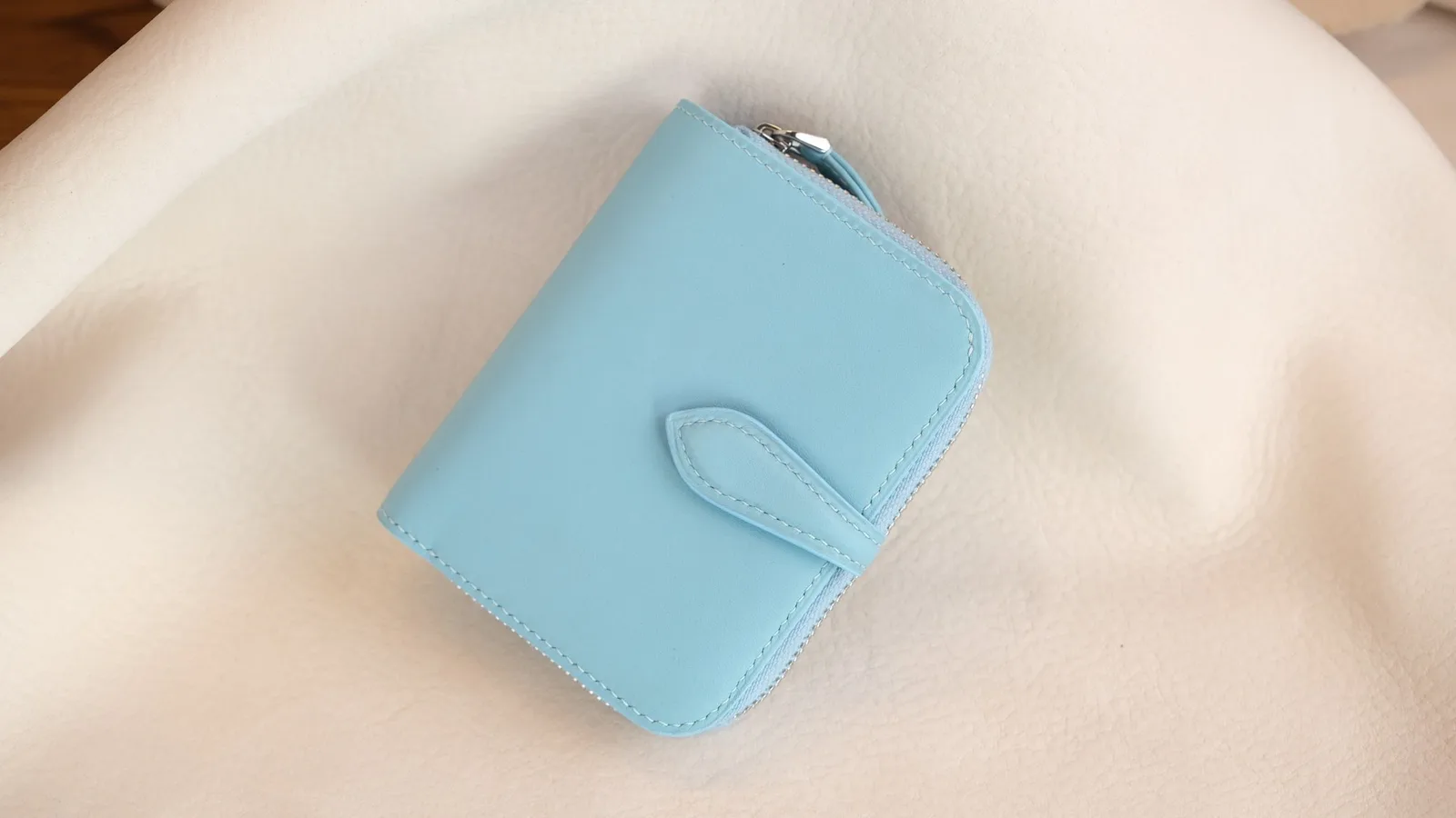 Ảnh Studio Ví gập mini da Epsom quai cài phối ngăn khóa kéo - Koi Leather